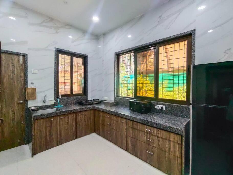 Gk Beach House 5bhk Pvt Pool Mumbai