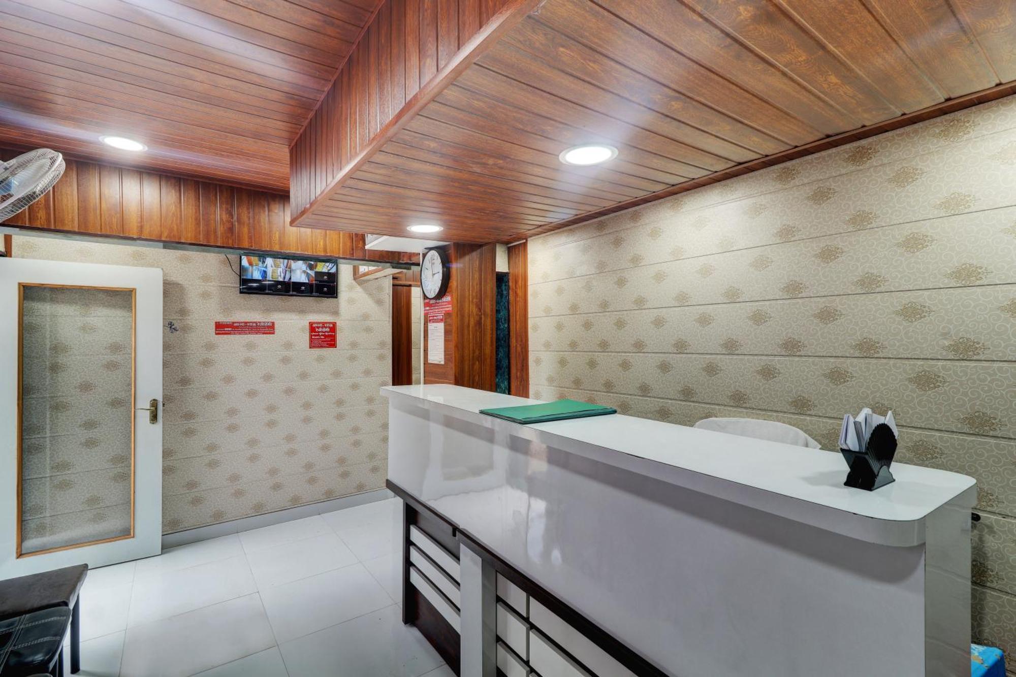 Ab Residency Hotel 3*