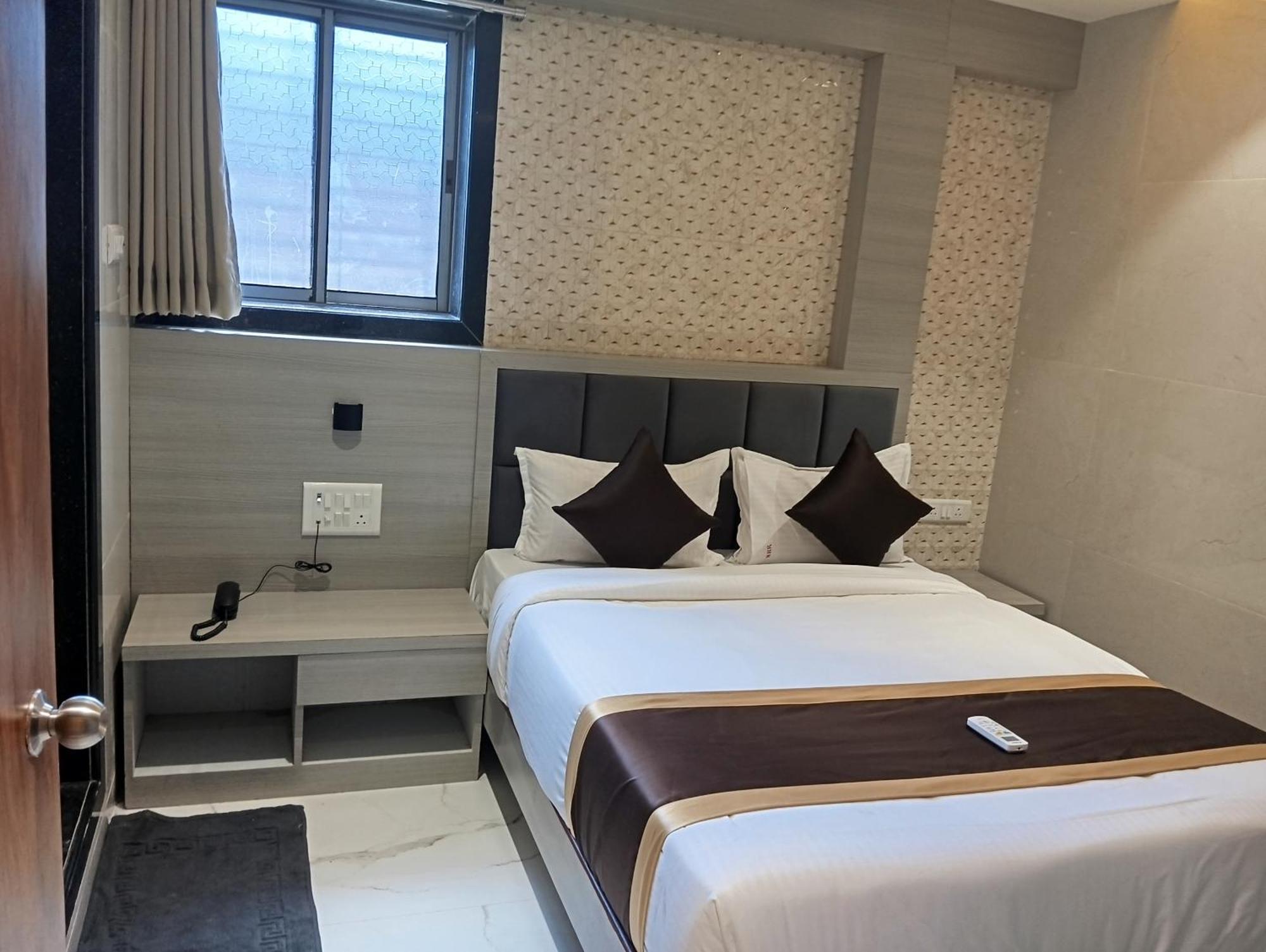 Regal Residency 3*