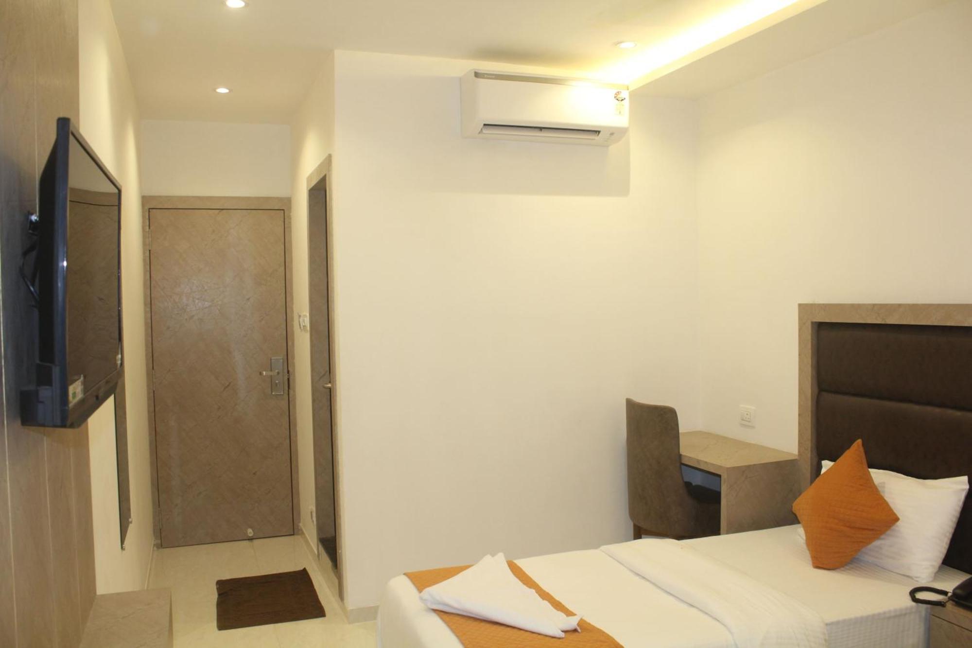 Hotel Metro Mumbai