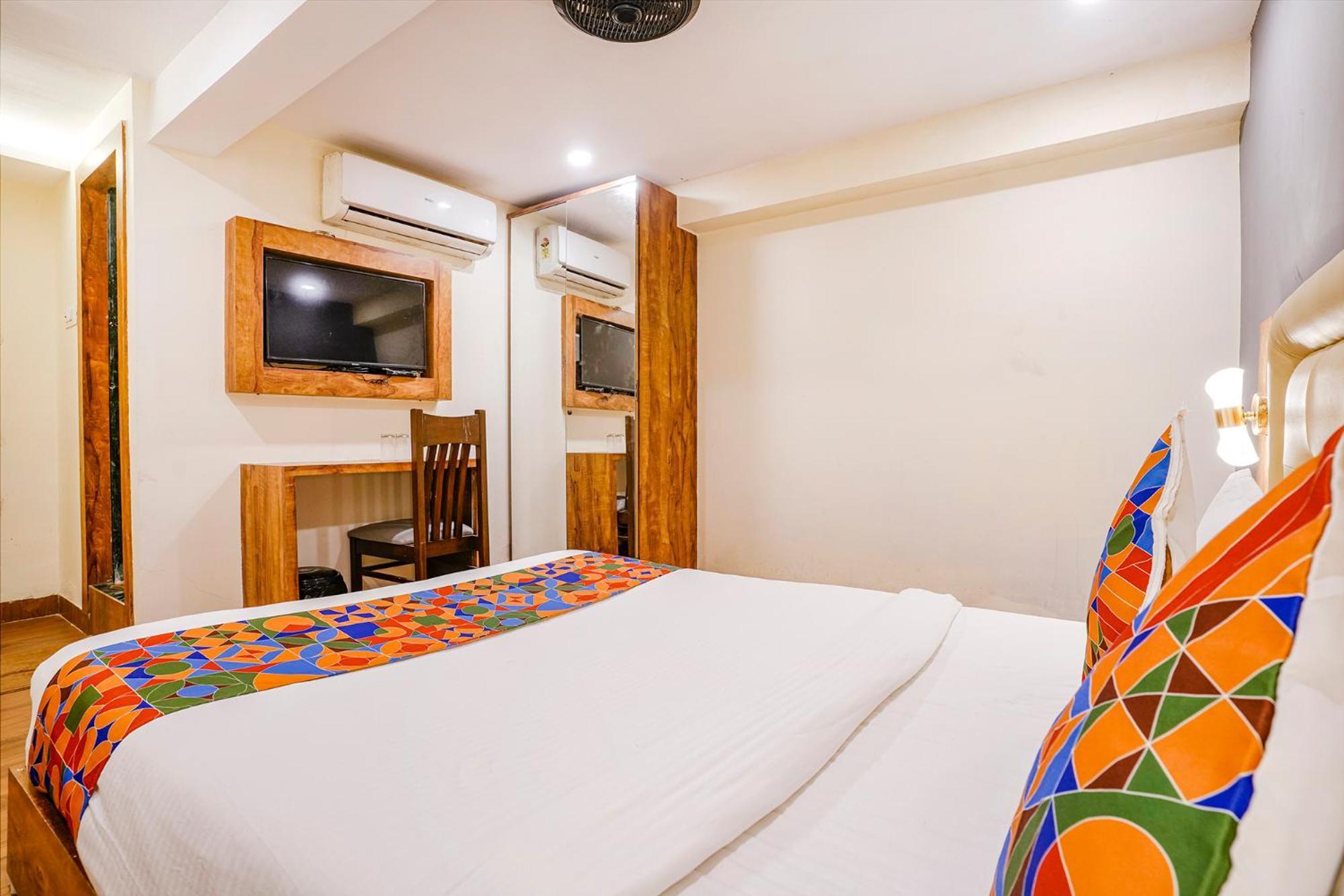 Fabhotel Grand Prime Nr Nesco Hotel