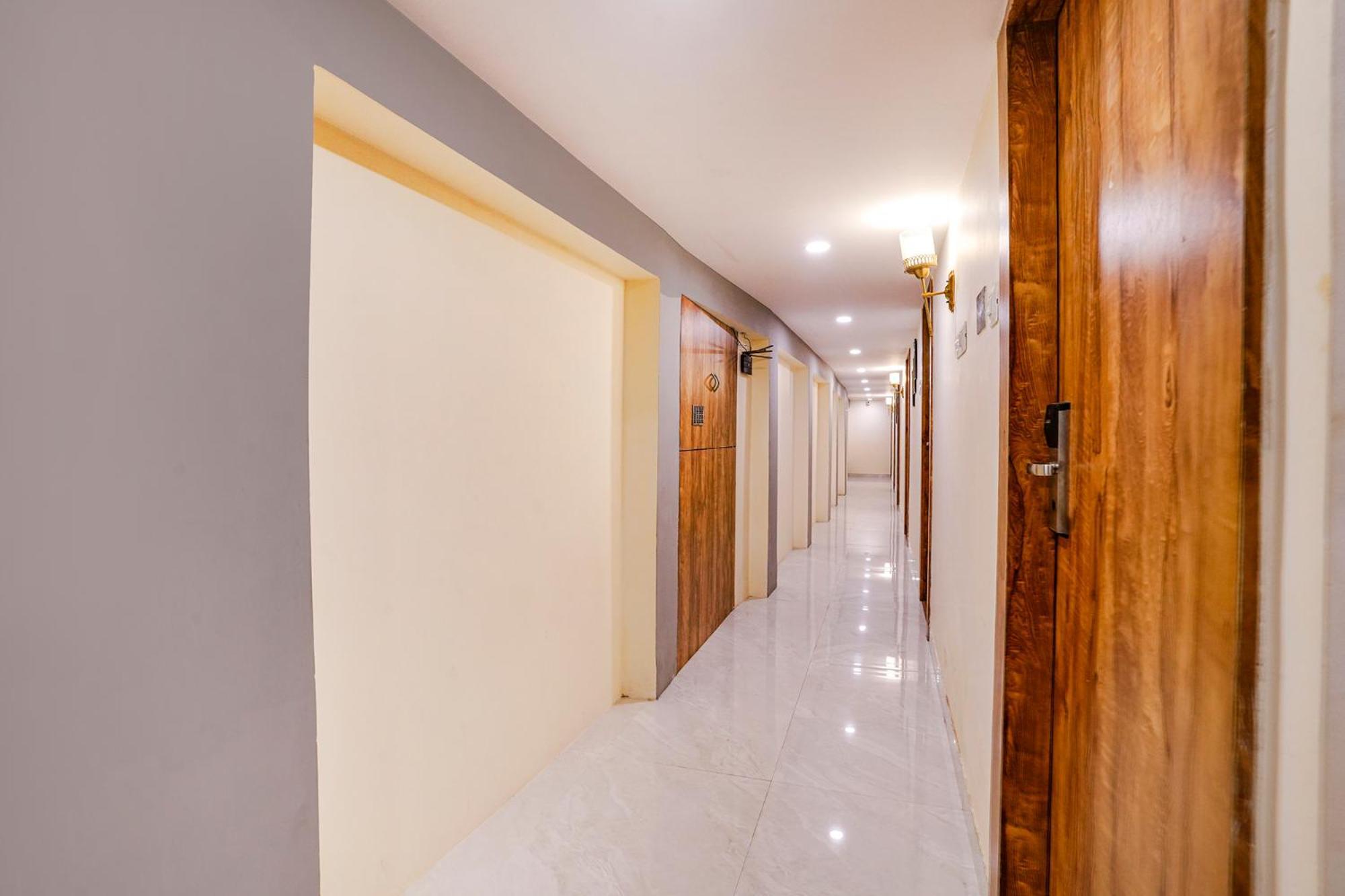 Fabhotel Grand Prime Nr Nesco
