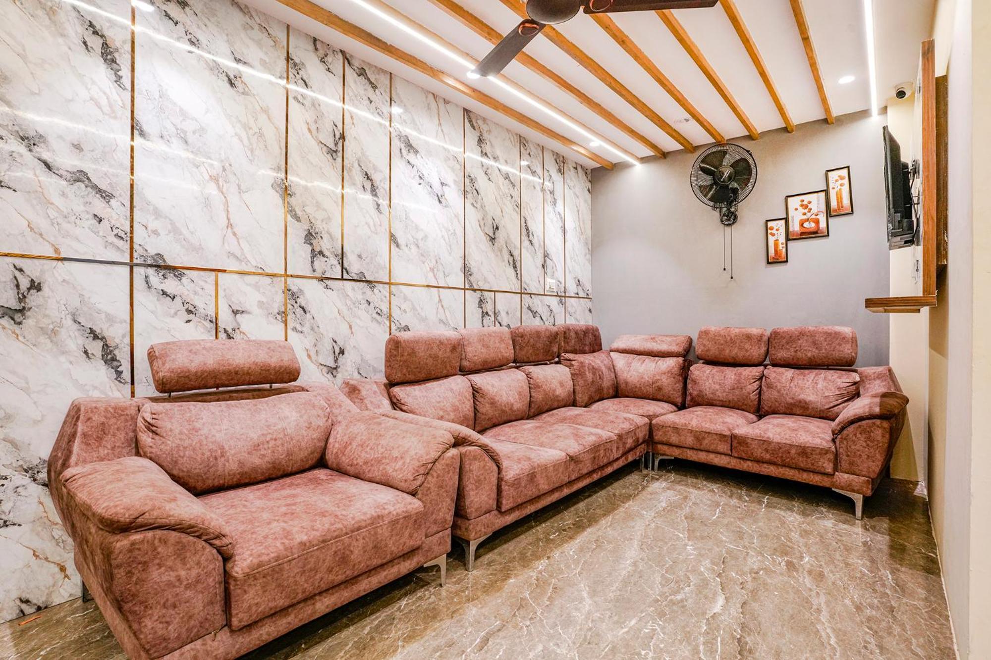 Fabhotel Grand Prime Nr Nesco Hotel 3*