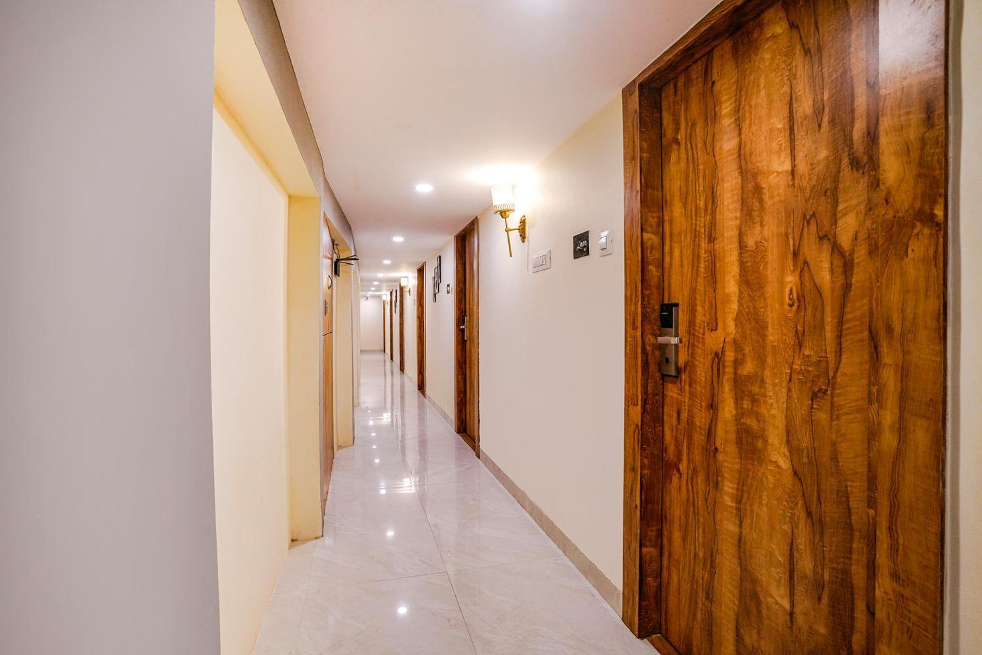 Hotel Fabhotel Grand Prime Nr Nesco Mumbai