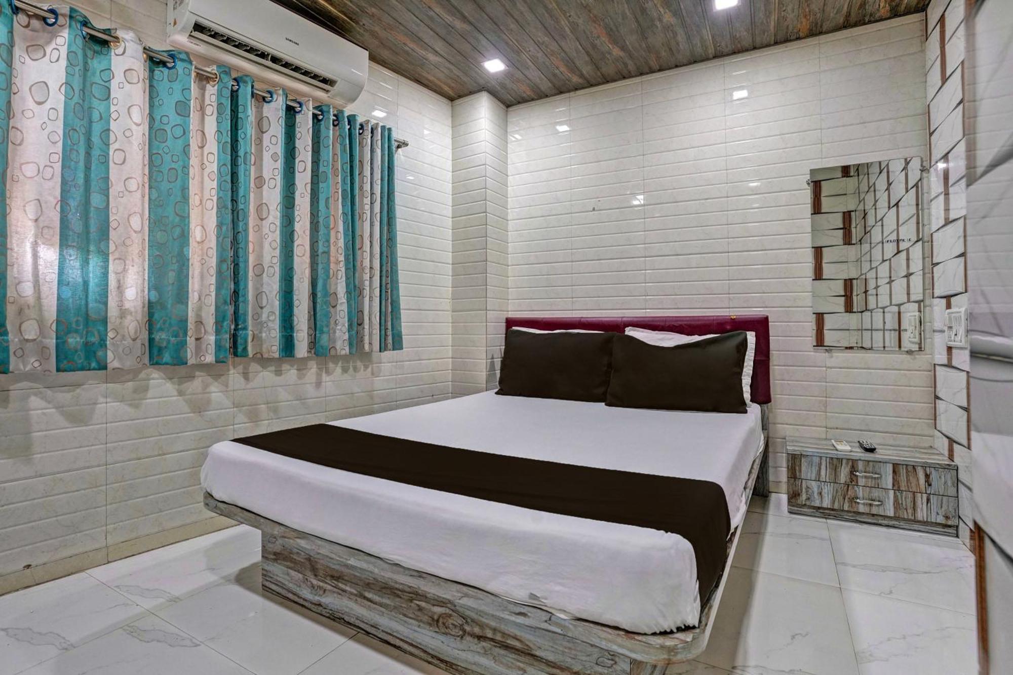 Hotel O Taj And Boarding 4*