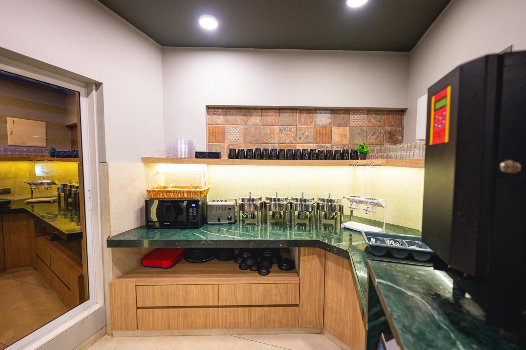 Hotel Indie Studios, Chembur Mumbai