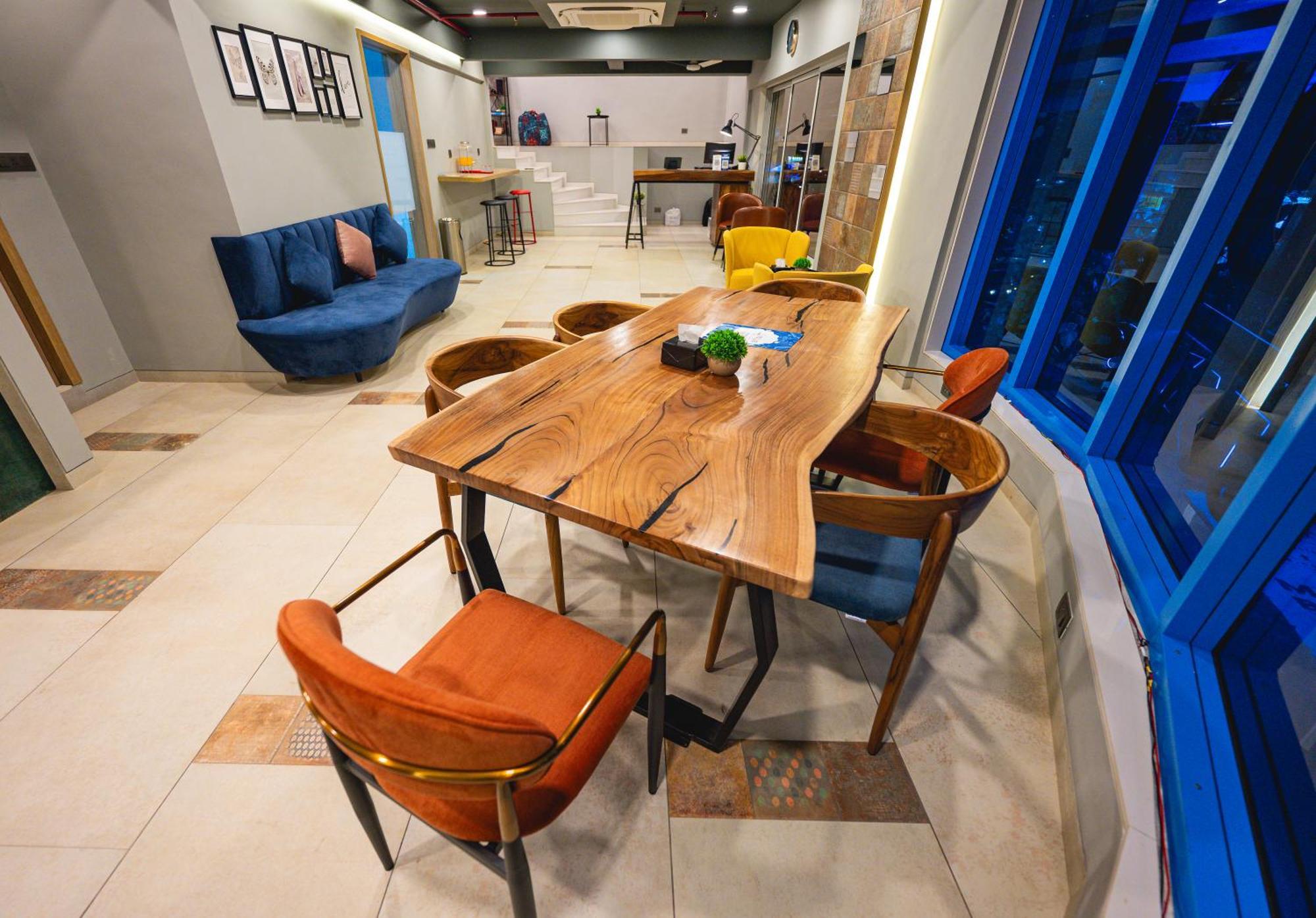 Indie Studios, Chembur Hotel 3*