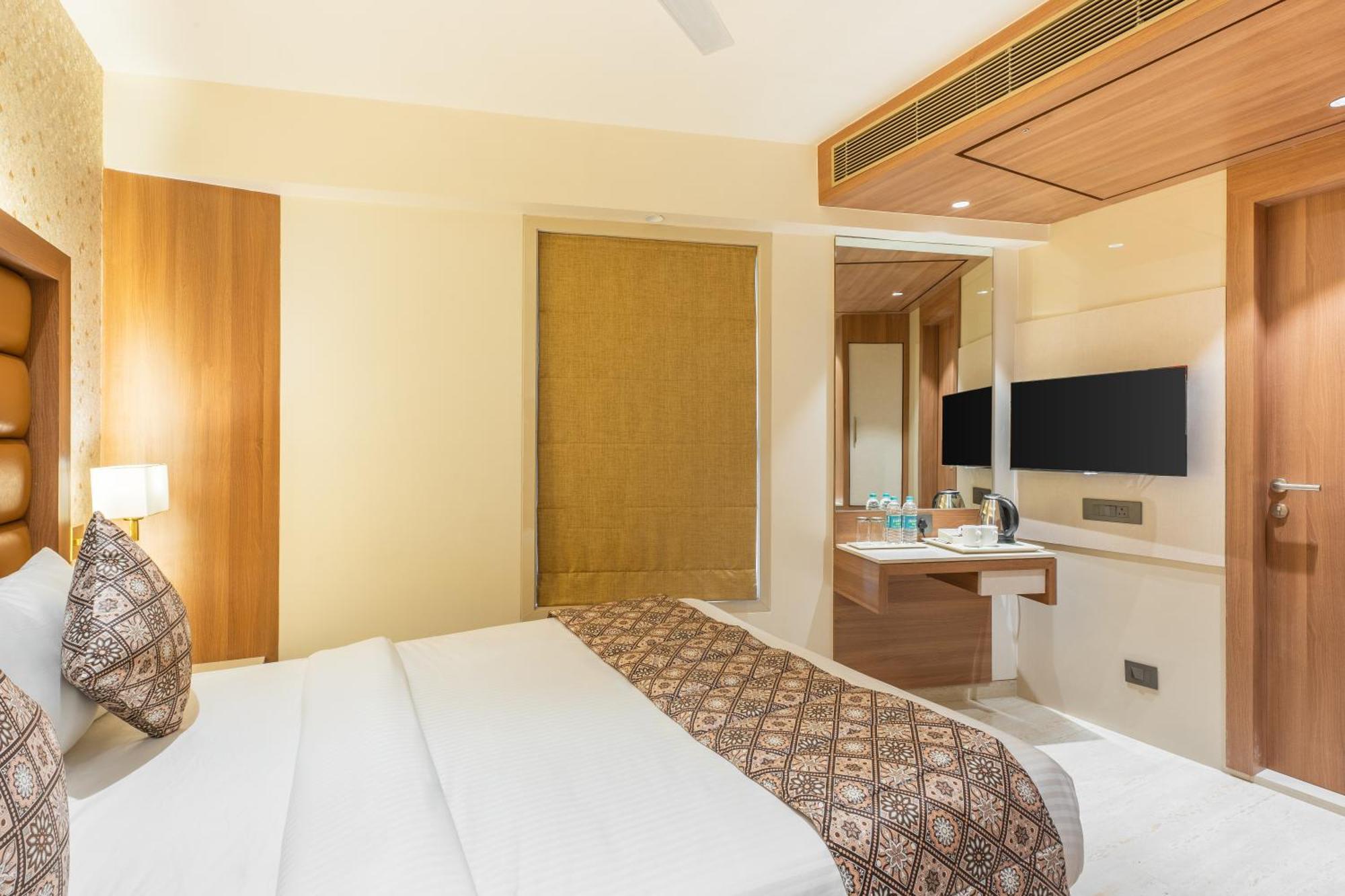 Supreme Comforts - Airport 3* Mumbai