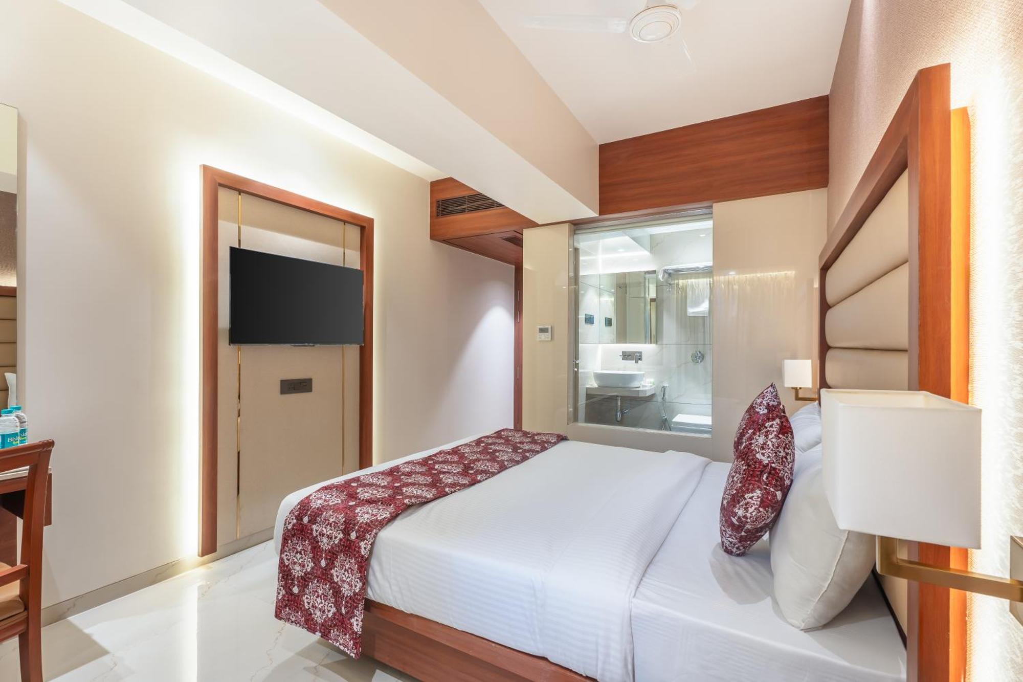 Hotel Supreme Comforts - Airport