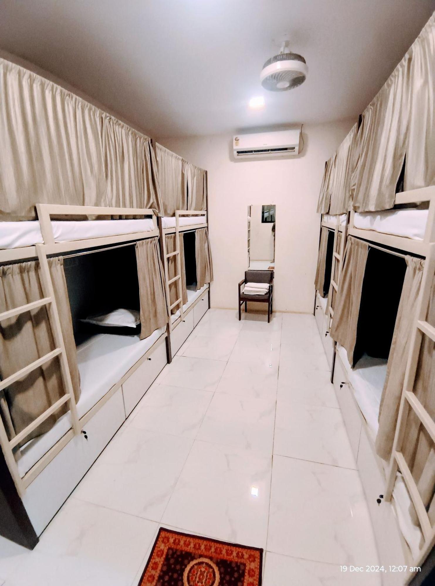 Marol Nandham For Boys And Girls Hostel Mumbai
