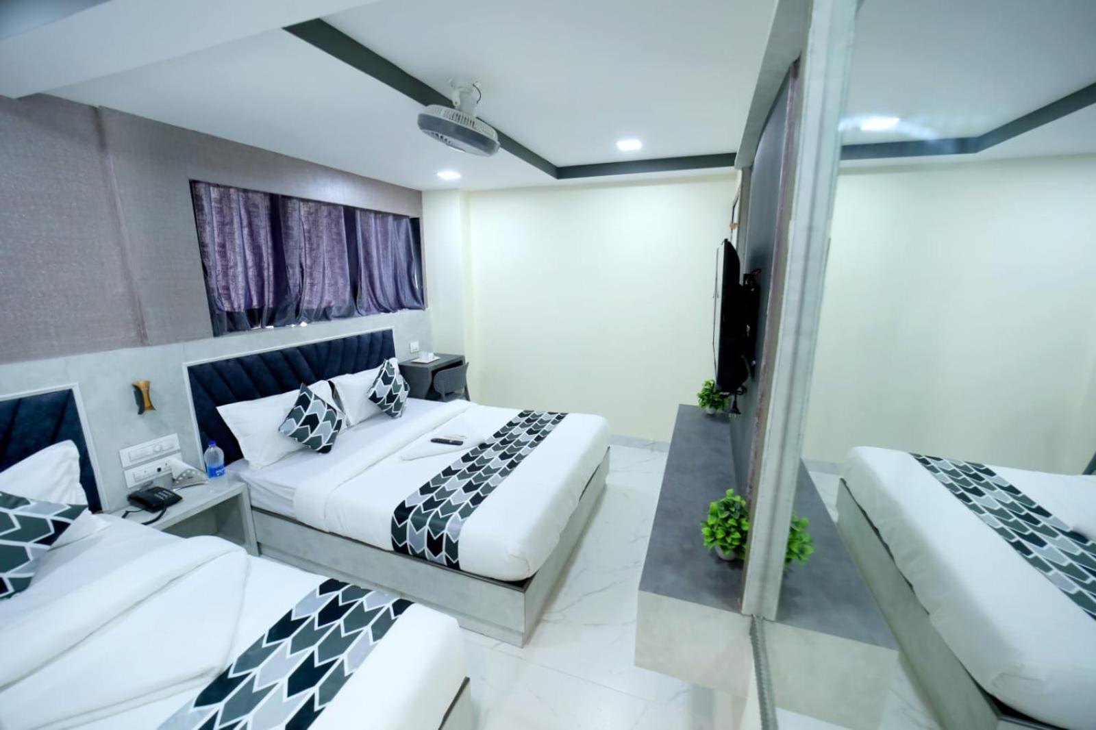 Guest house N M Nr Kokilaben Hospital