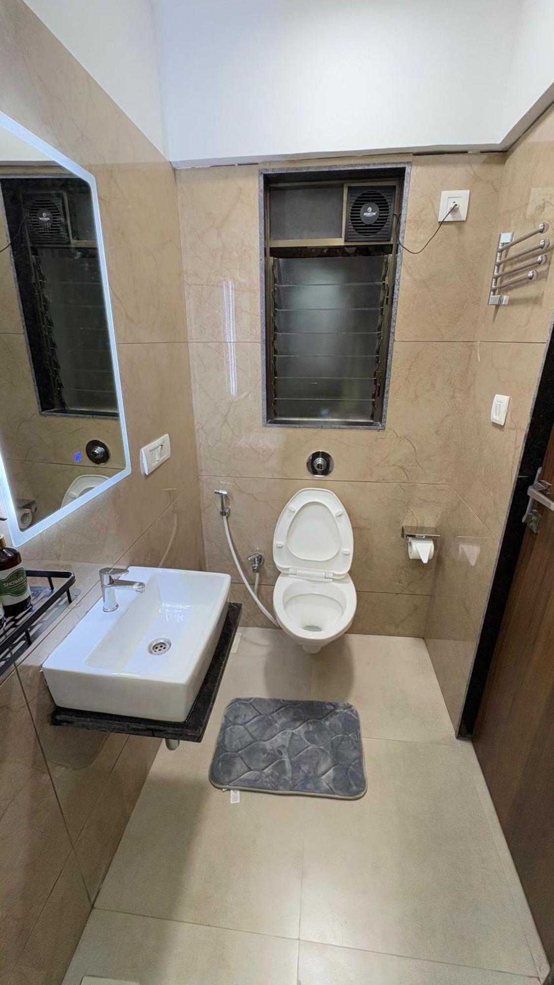 Apartment Osi Powai Mumbai