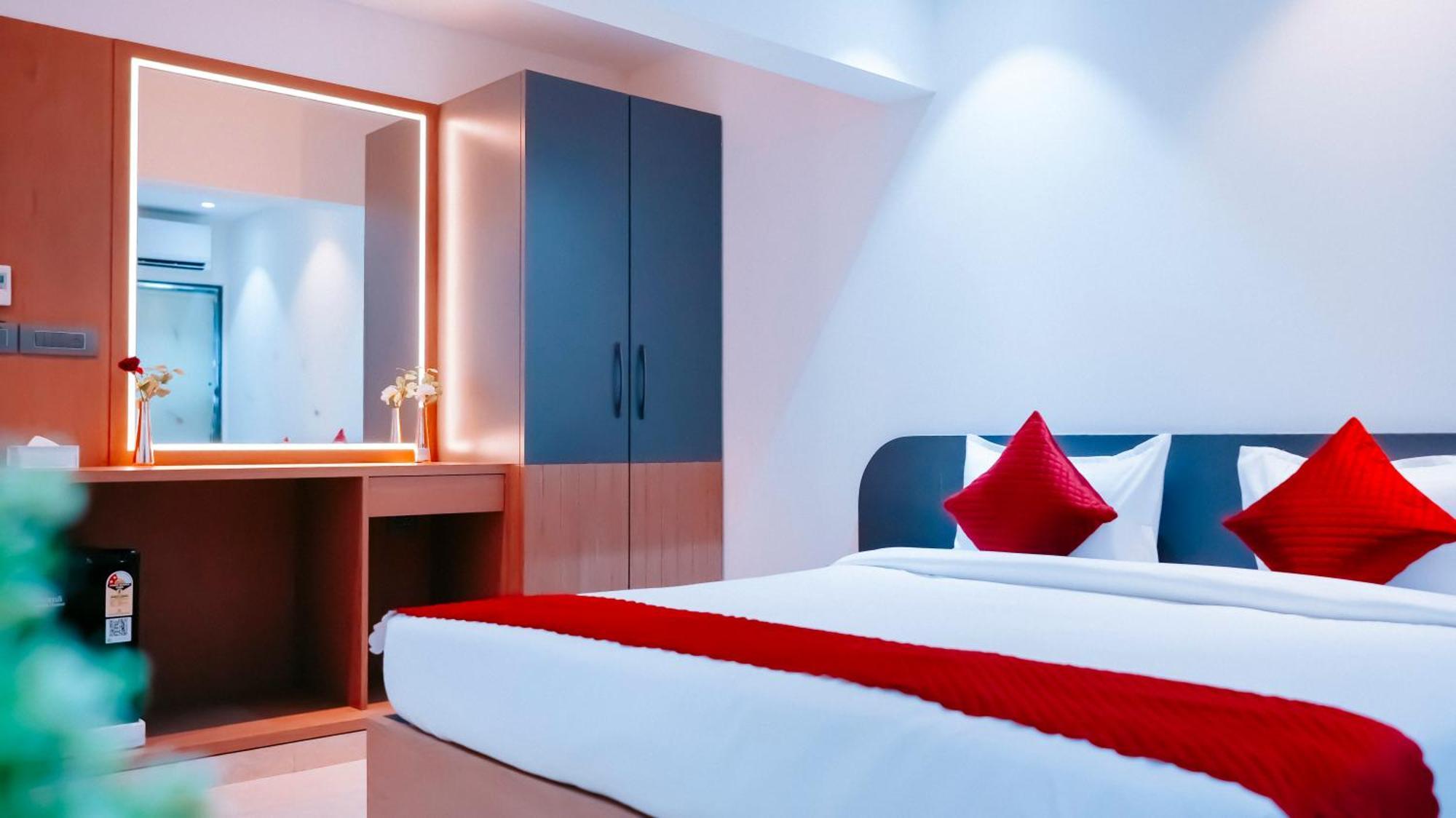 Hotel Hsquare Andheri West 3*