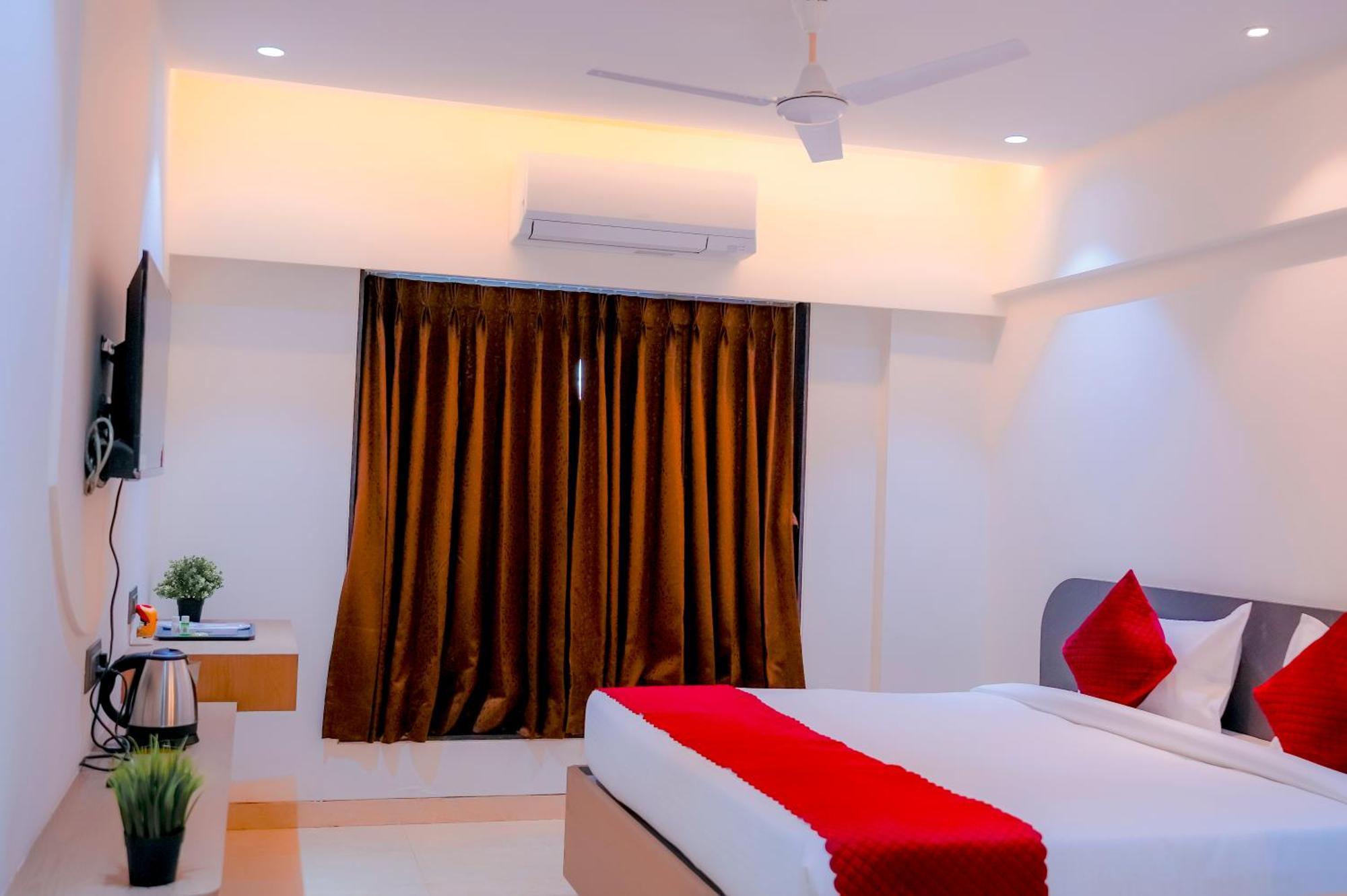 Hsquare Andheri West 3*