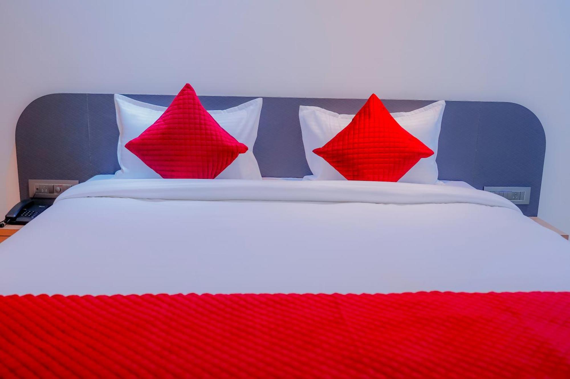 Hsquare Andheri West Hotel 3*