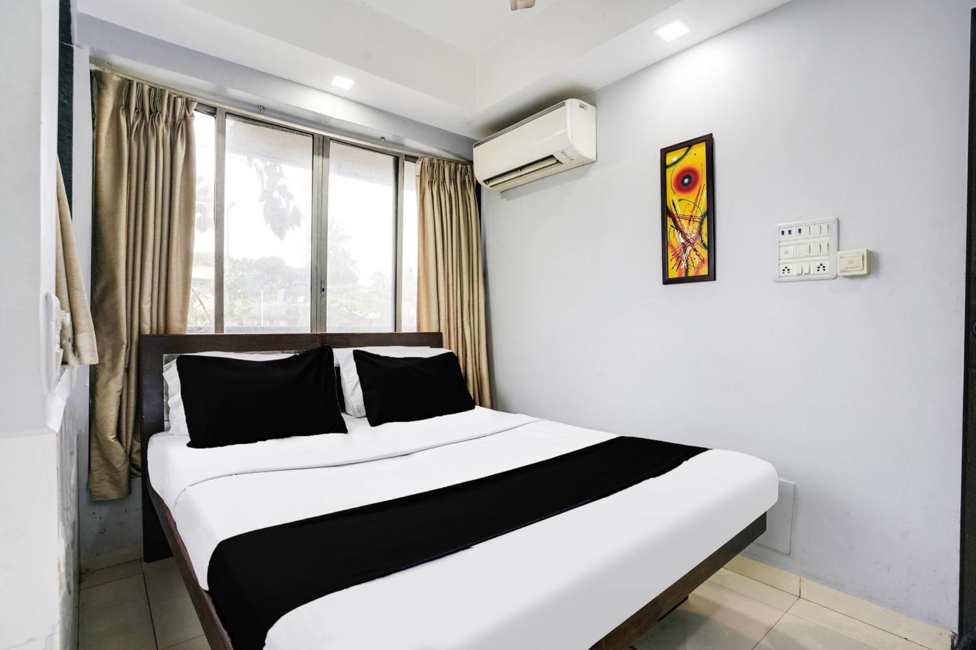 Hotel Super Collection O Andheri Near Airport Formerly We 4*