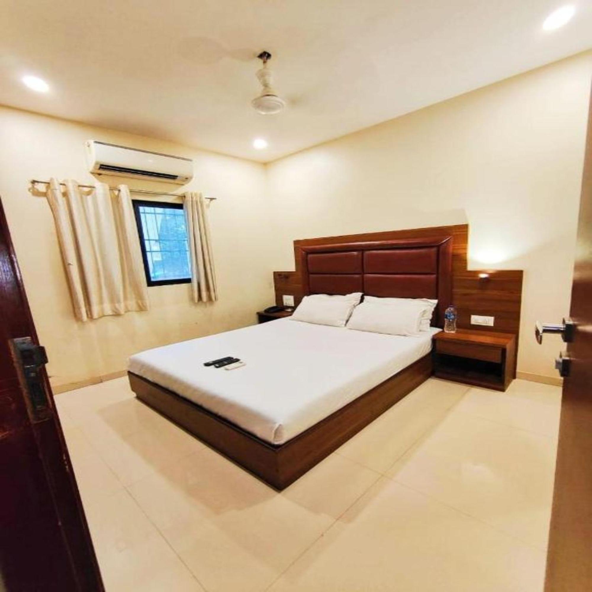Avion Palace Near Exhibition Centre Hotel 2*