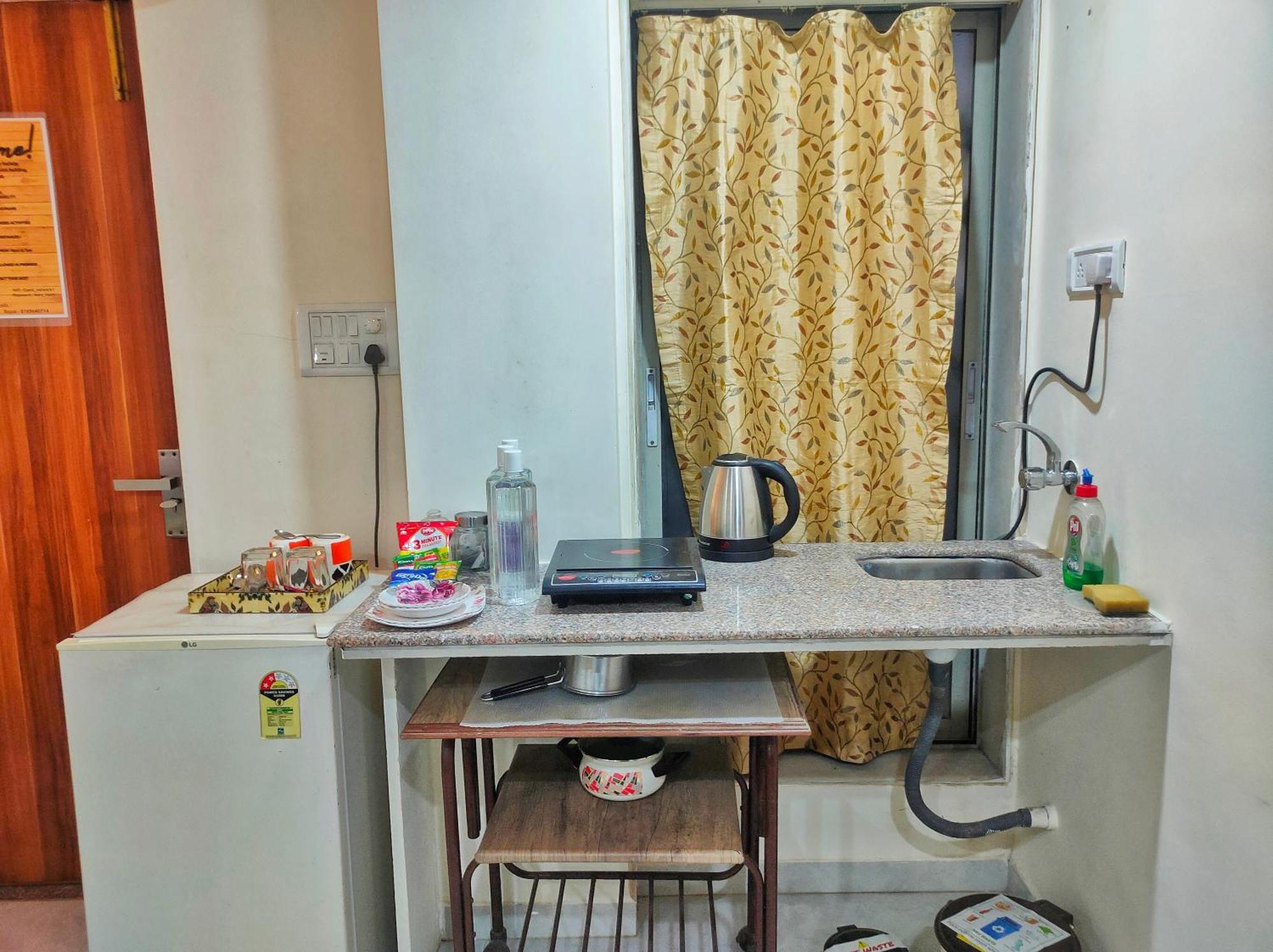 Ebony - Comfortable Homestay Mumbai