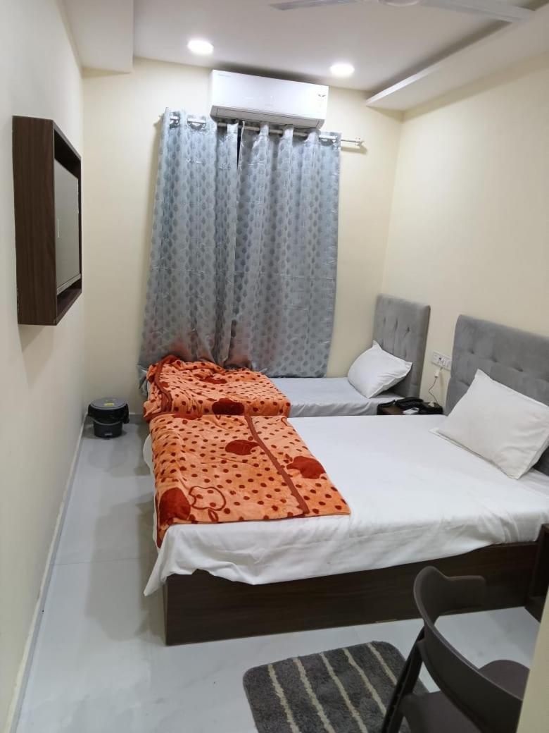 Lexus 5 Hotel 3*