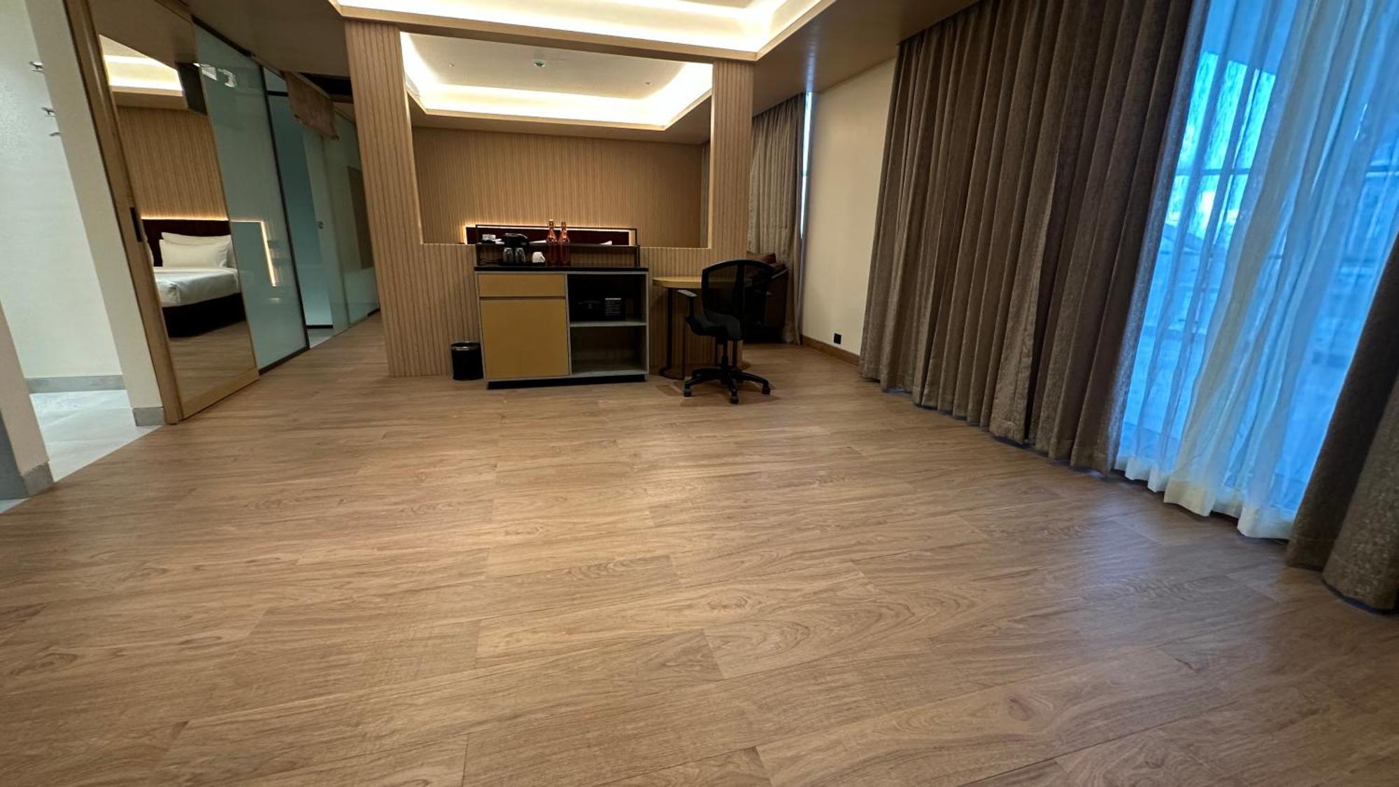 37th Crescent Navi Hotel