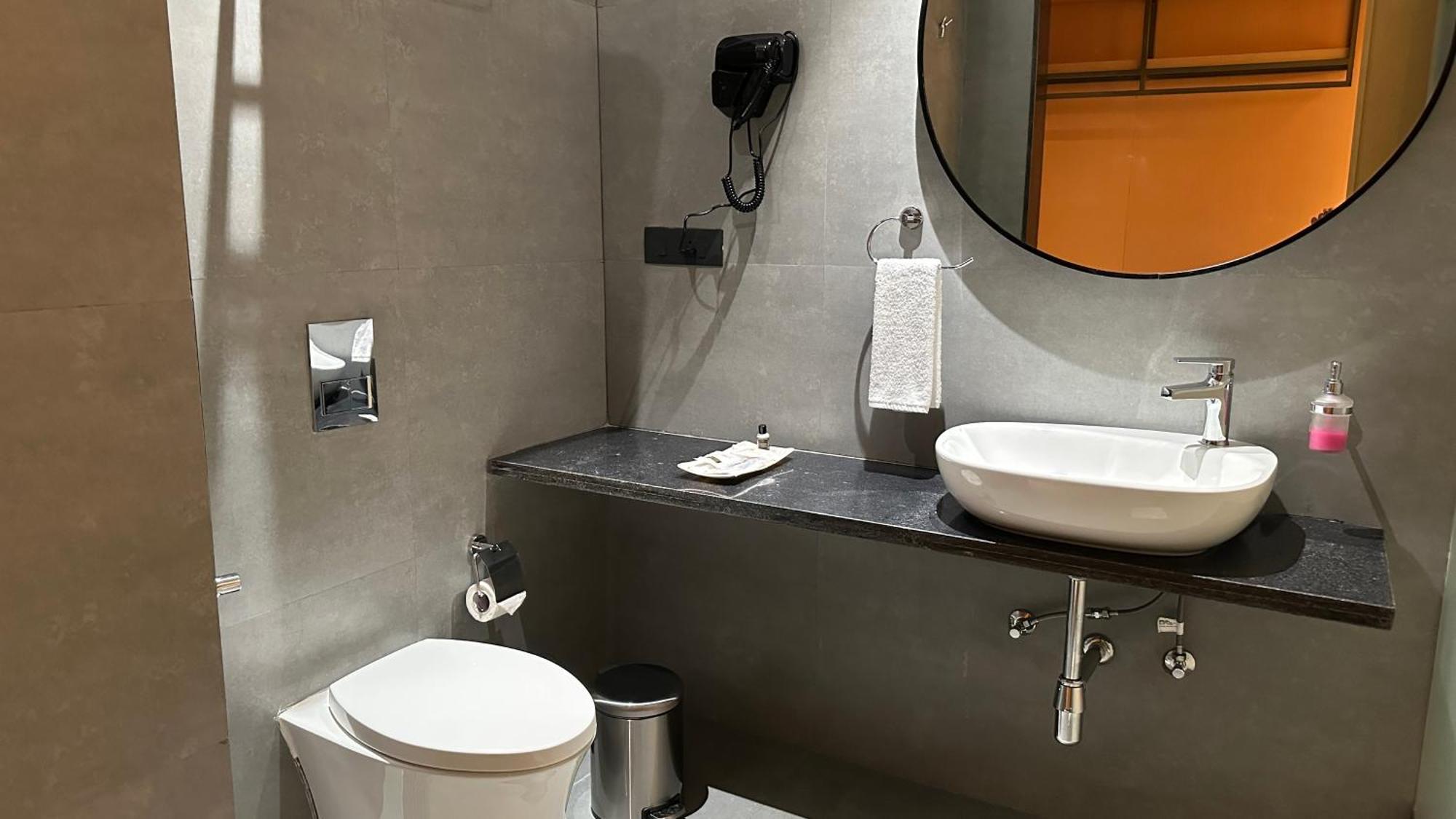 Hotel 37th Crescent Navi Mumbai