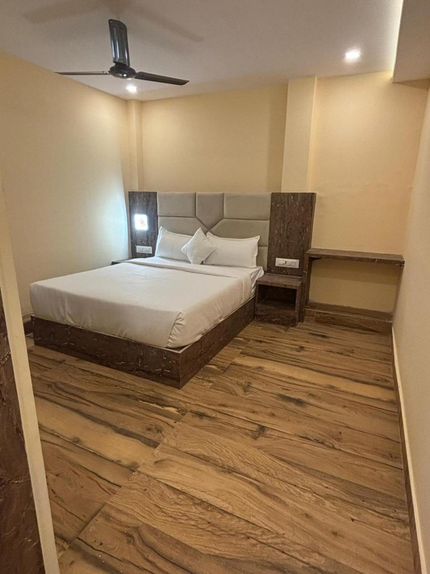 Crystal Castle Hotel Mumbai