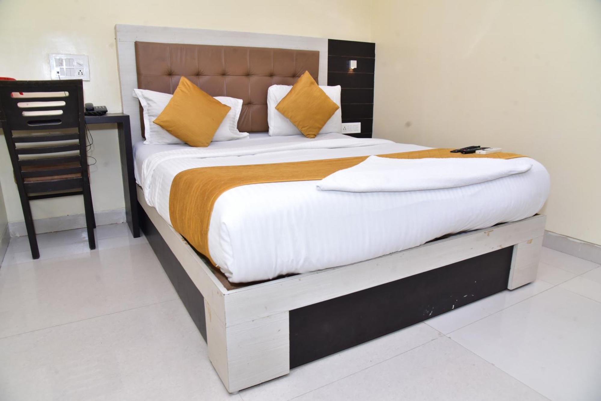 Hotel Embassy 3*