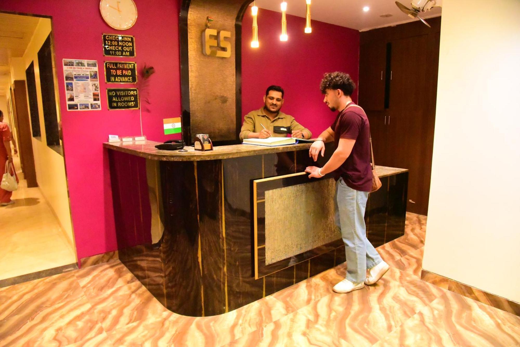 Hotel Embassy
