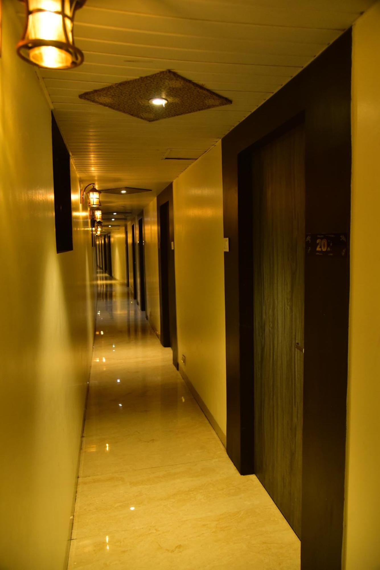 Hotel Embassy