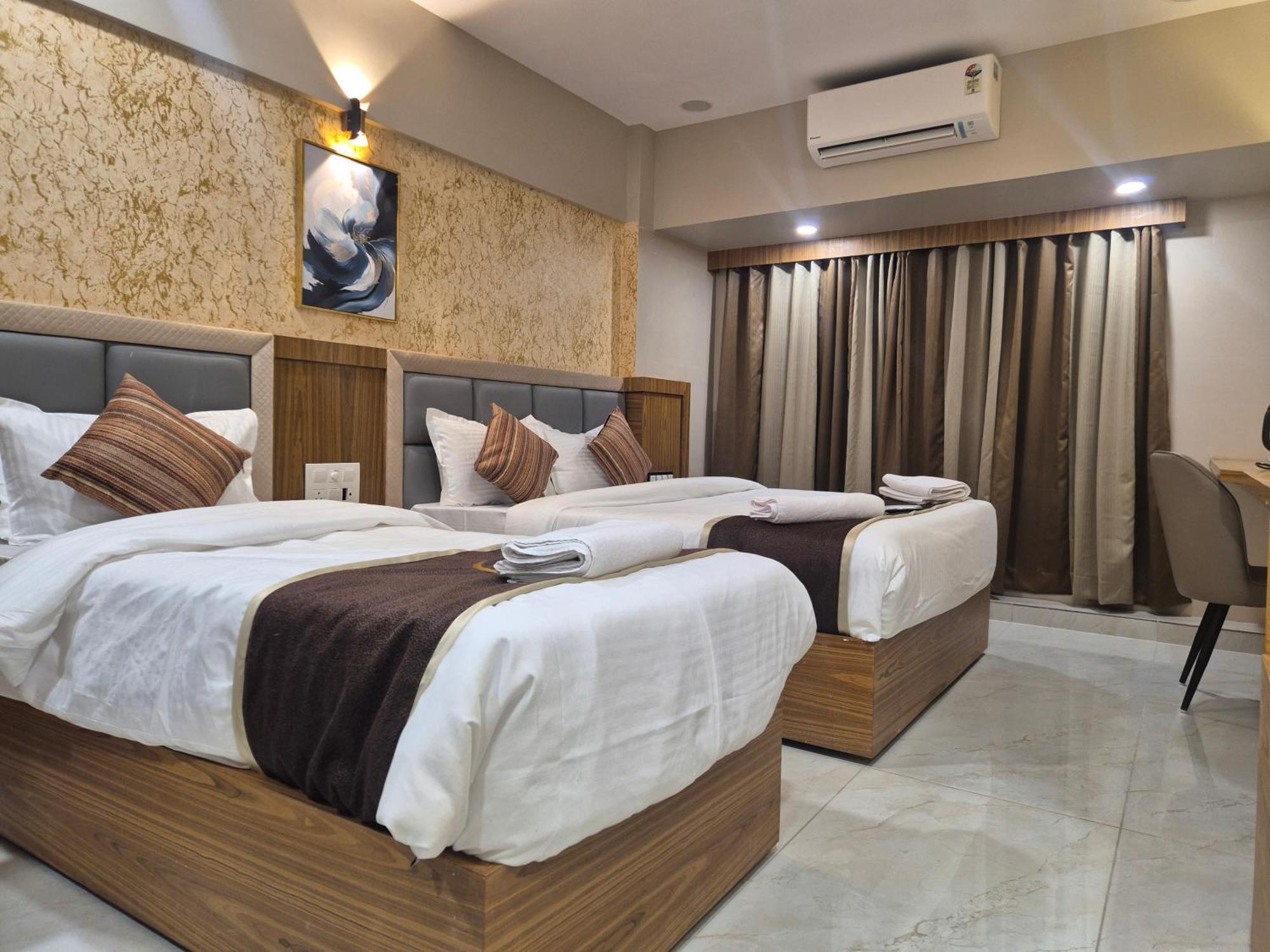Hotel Galaxy Bkc 2*