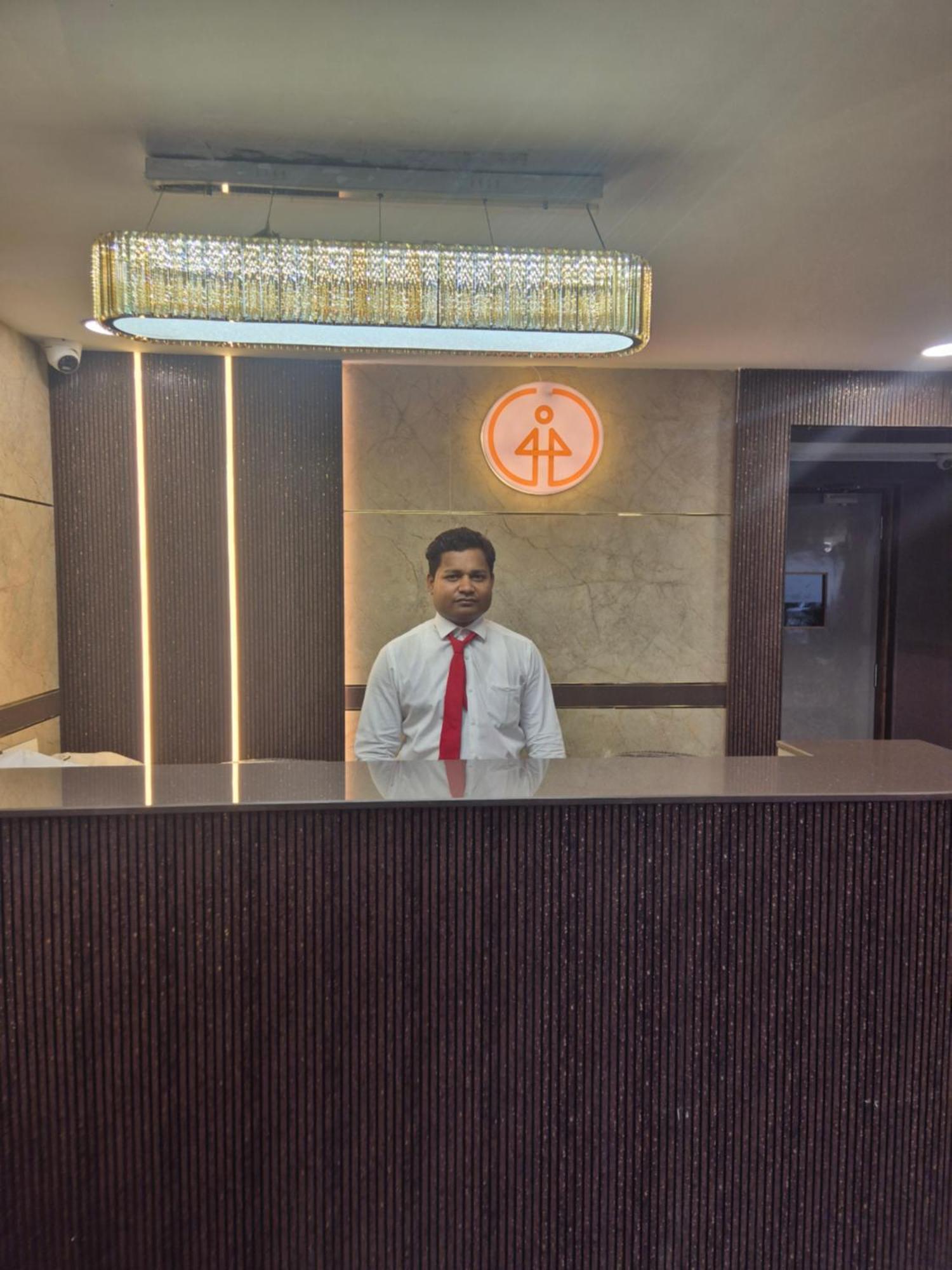 Galaxy Bkc Hotel 2*