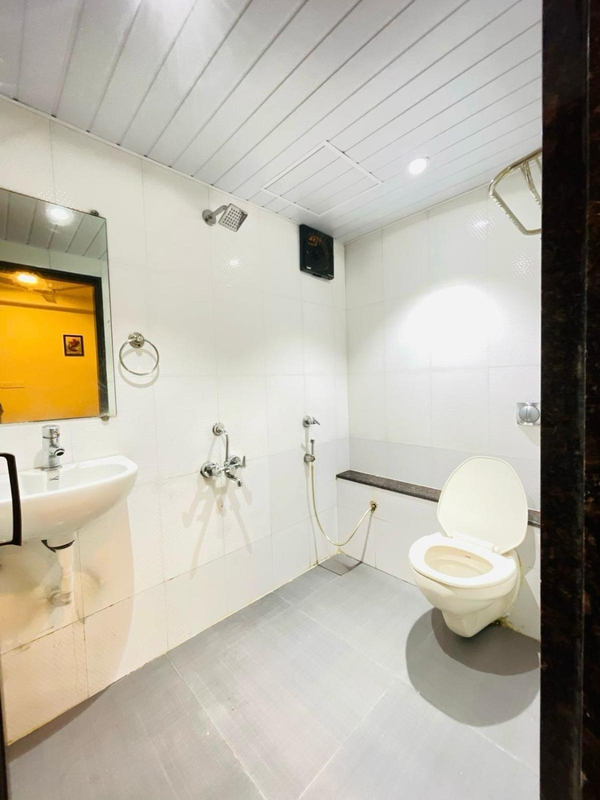 Hotel Amfahh Mumbai