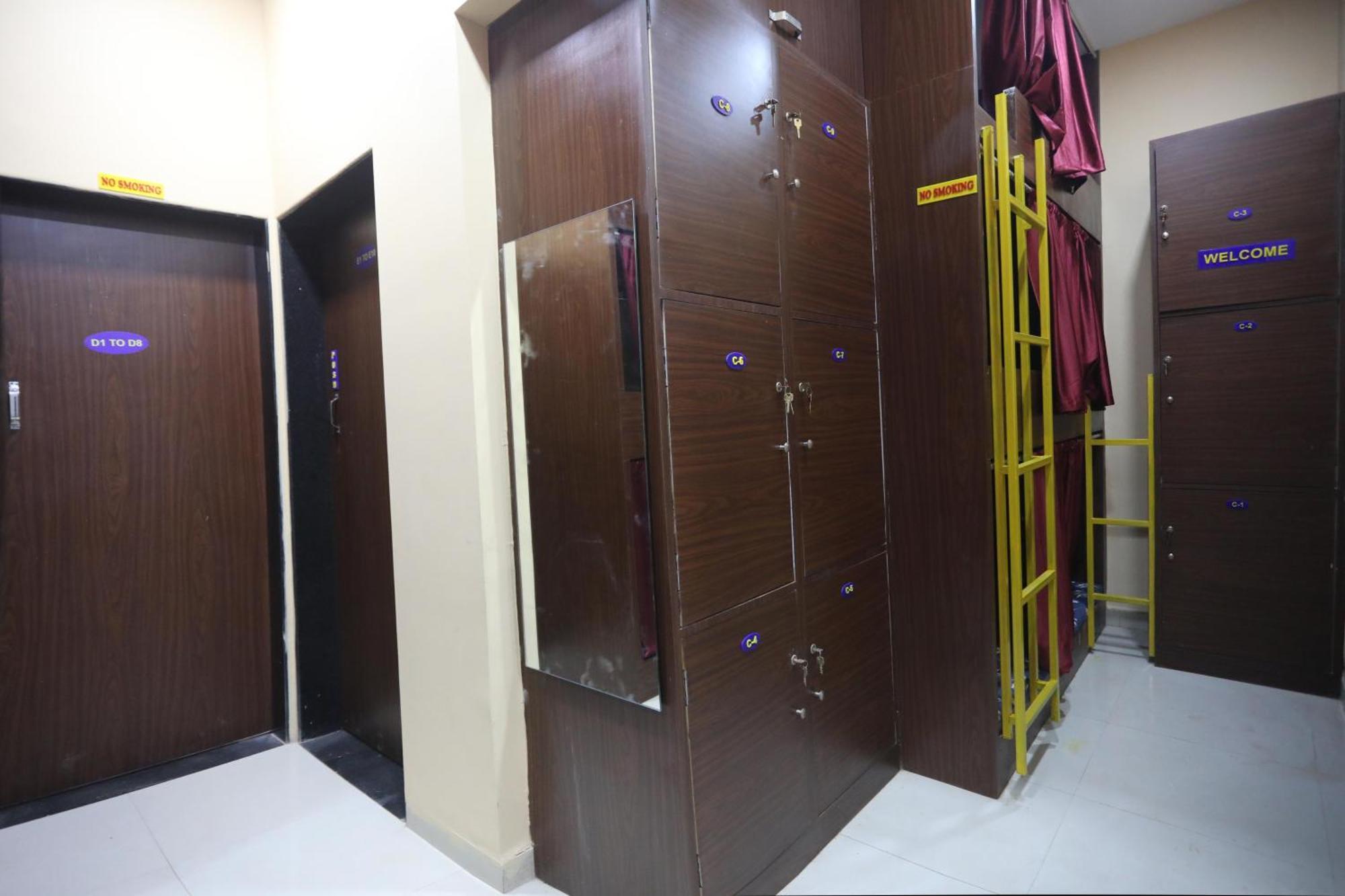 Hostel Neon Nest Suits Asalpha Metro *