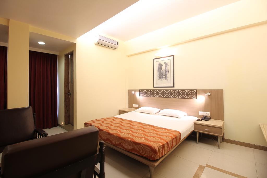 Samrat Hotel
