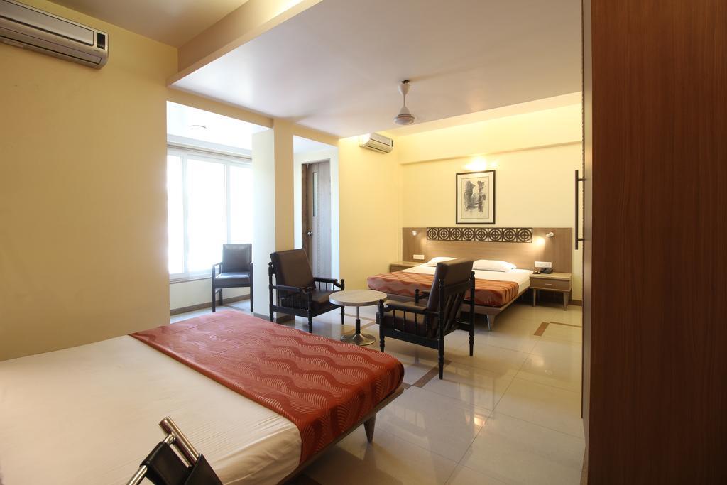 Samrat Hotel 3*