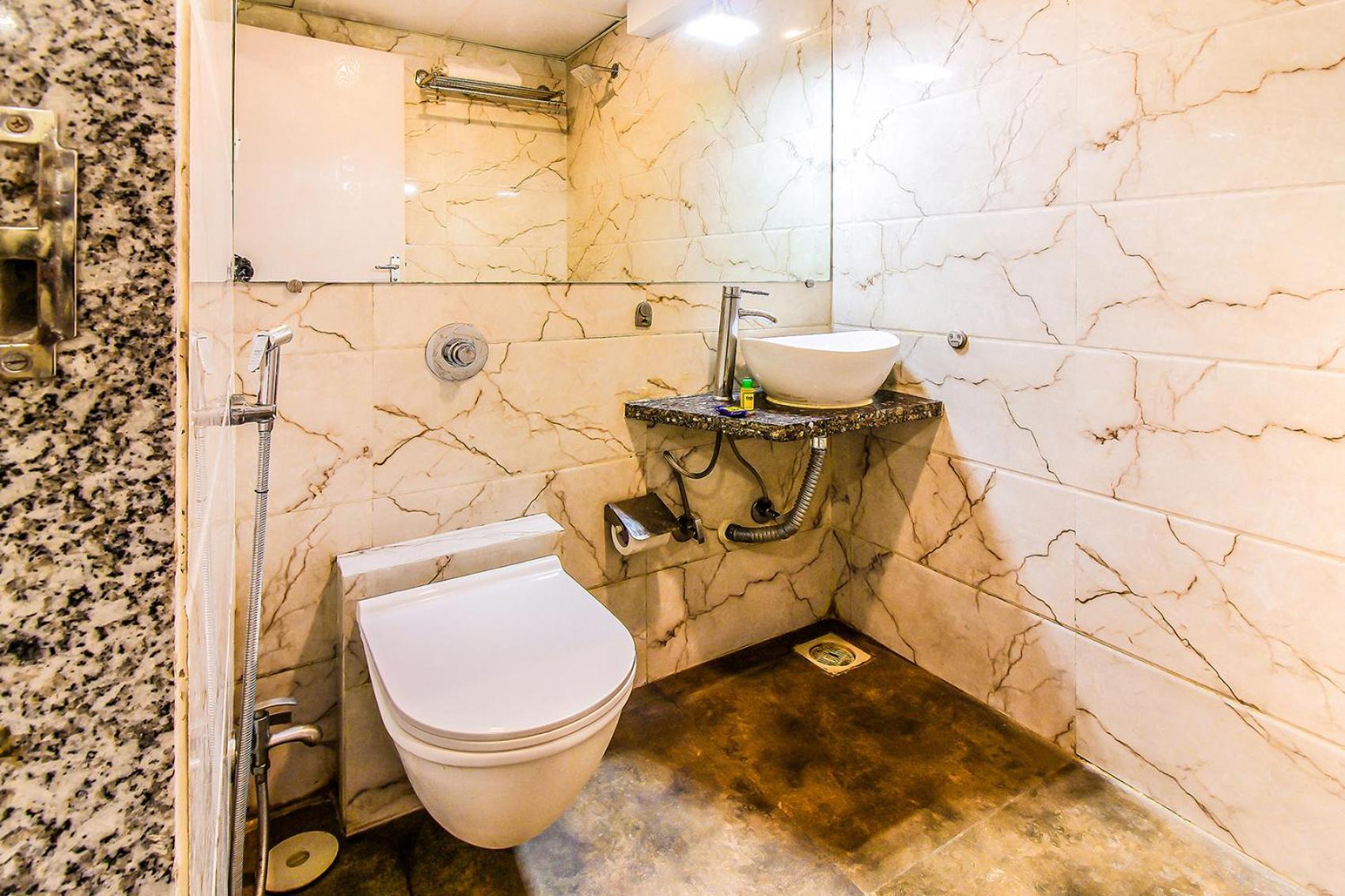 Hotel Fabhotel Arton - Nr International Airport