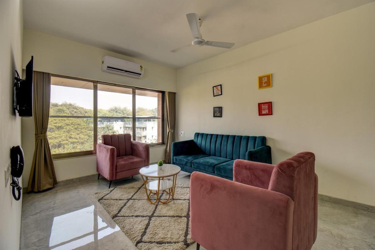 Modern 2bhk Shreyas In Kalina Near Bkc Apartment