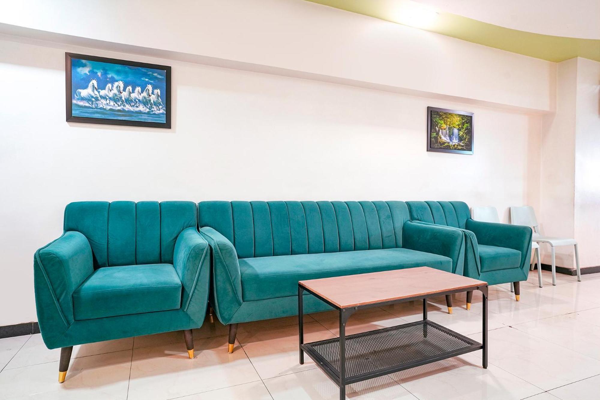 Hotel Fabhotel Shiv Leela Grand