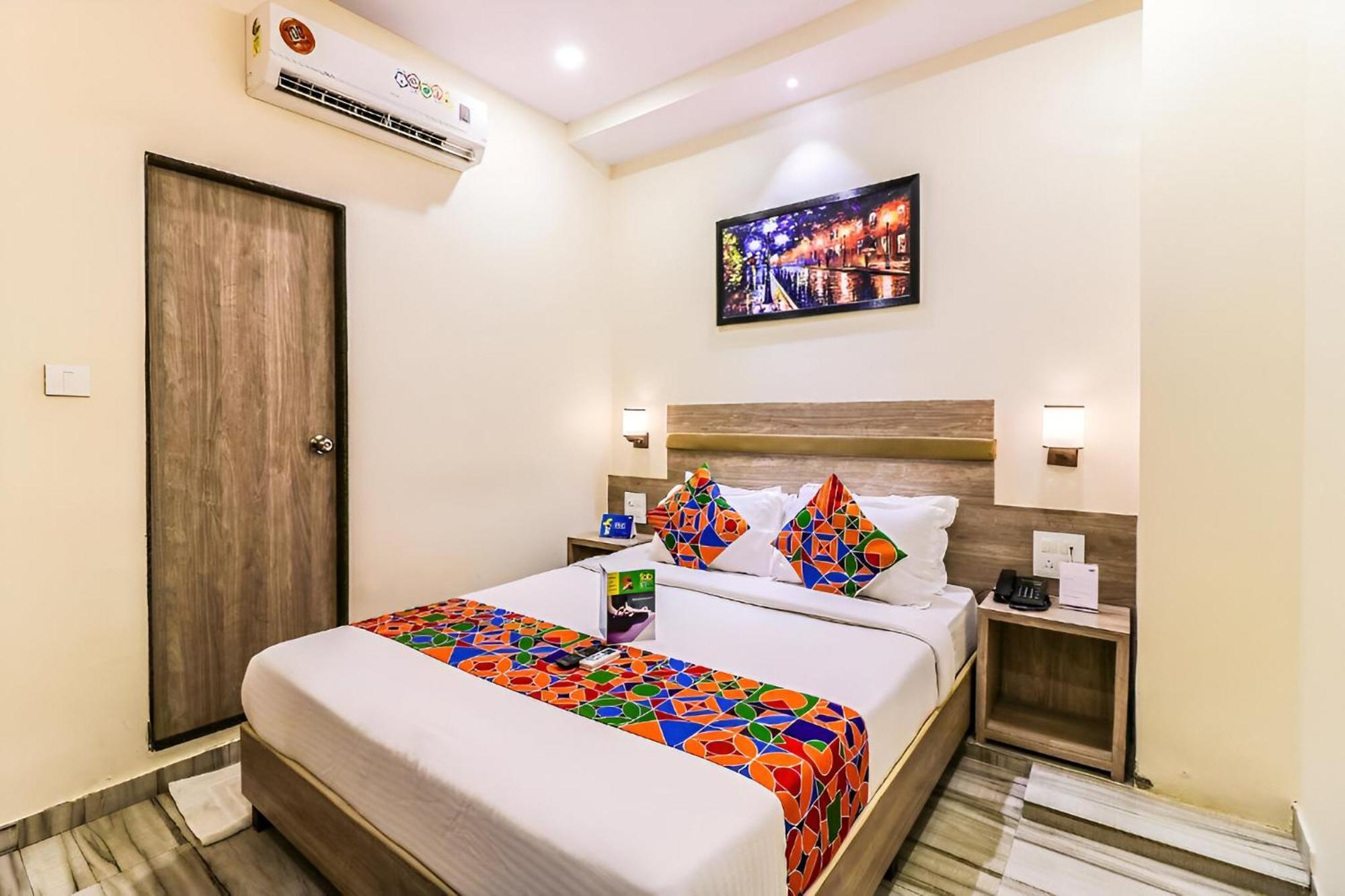 Guest house Glitz New Aksa International - Nr International Airport