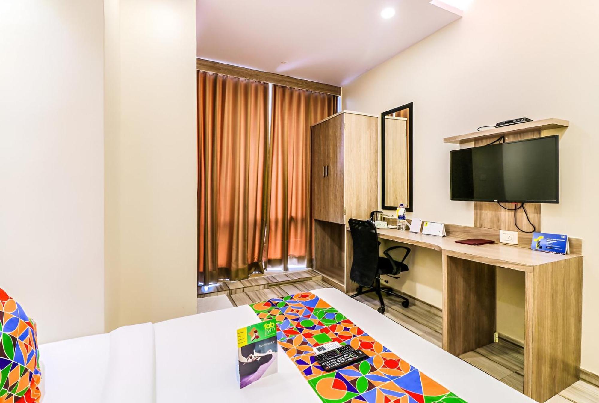 Glitz New Aksa International - Nr International Airport