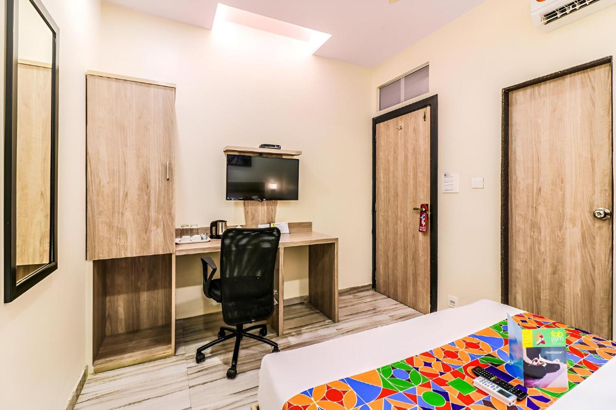 Glitz New Aksa International - Nr International Airport * Mumbai