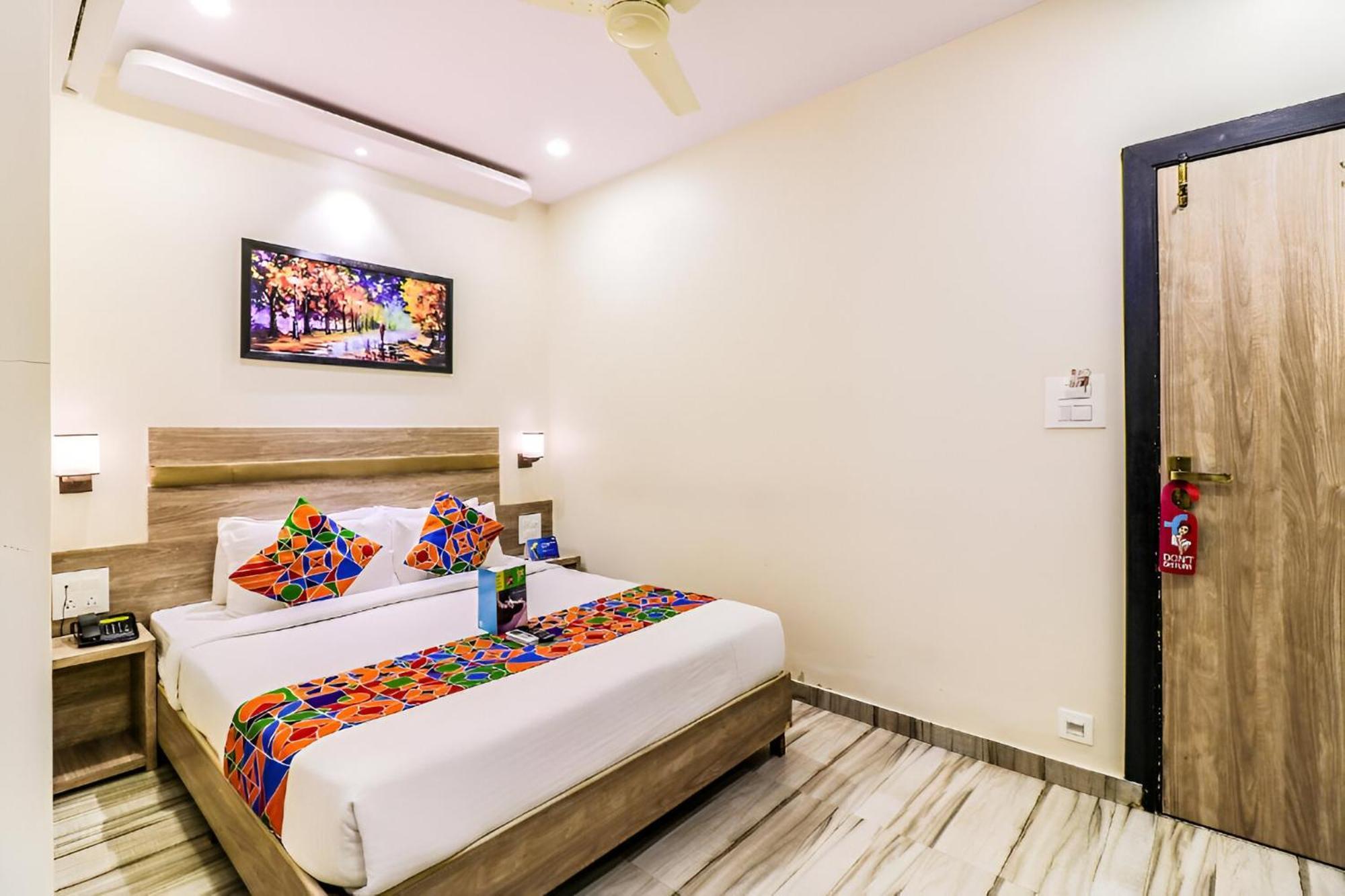 Guest house Glitz New Aksa International - Nr International Airport