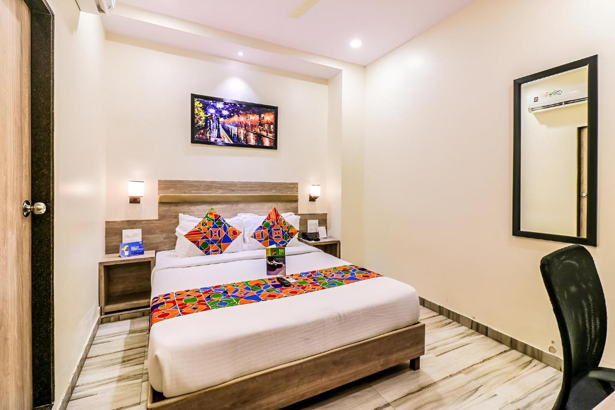 Glitz New Aksa International - Nr International Airport Mumbai