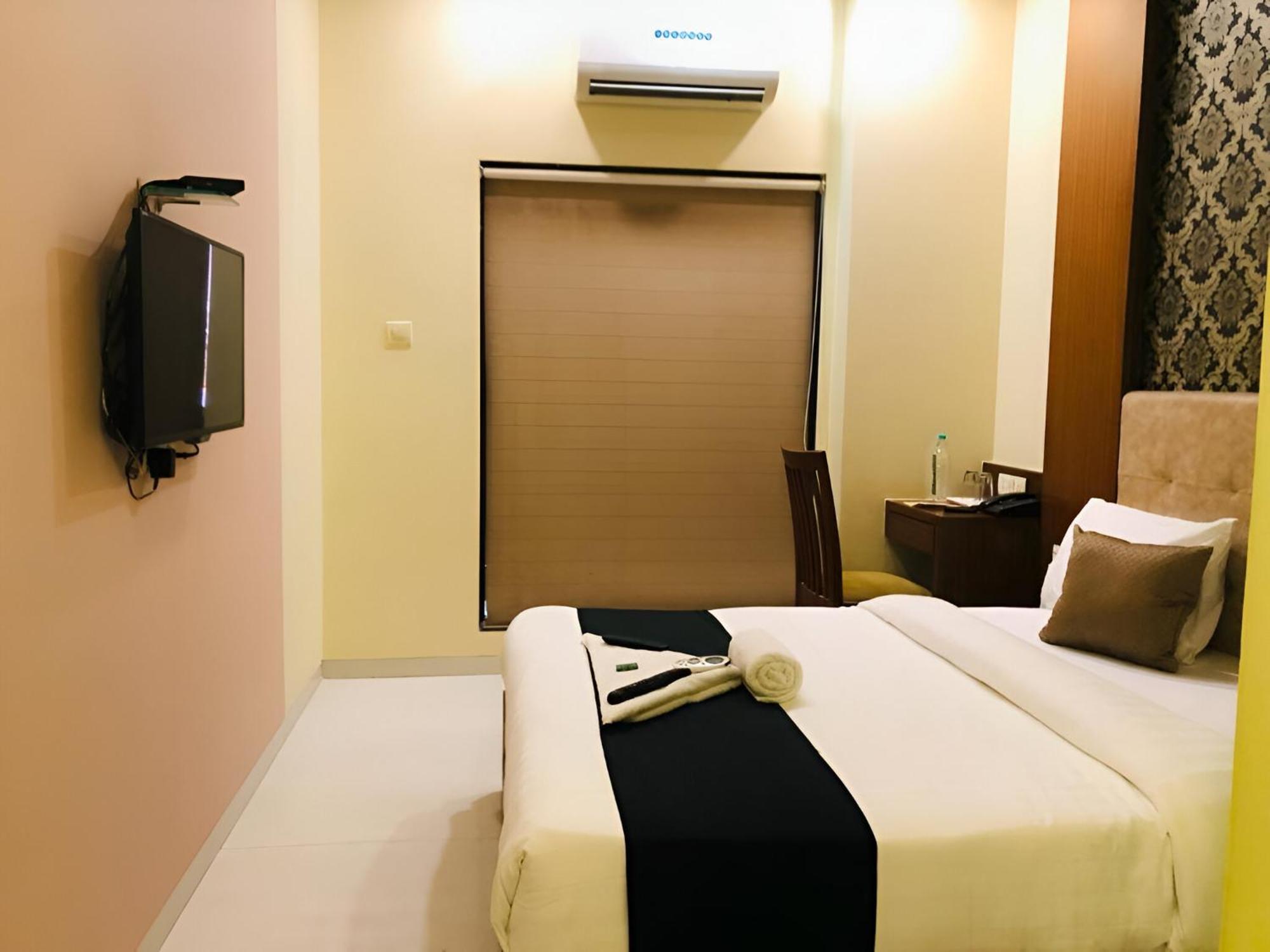 Guest house Glitz New Seven Hills - Nr International Airport *