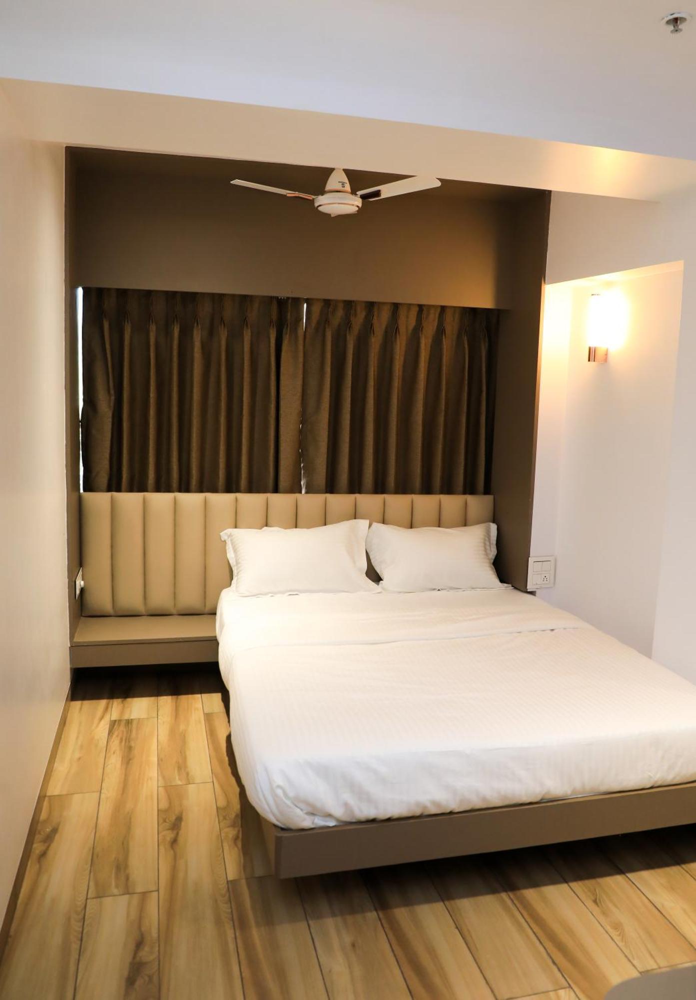 Apex & Hotel Mumbai