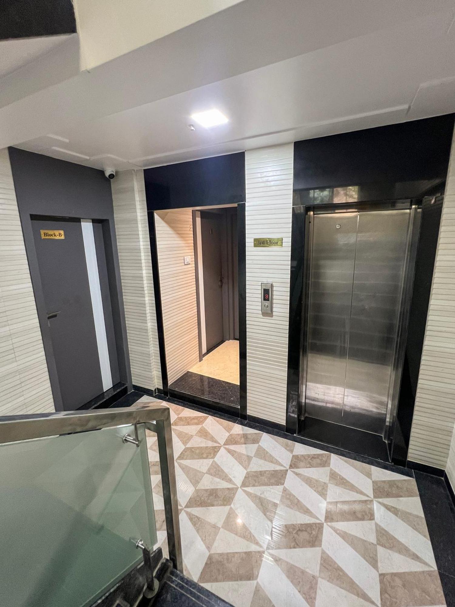 Hotel Apex & 2*