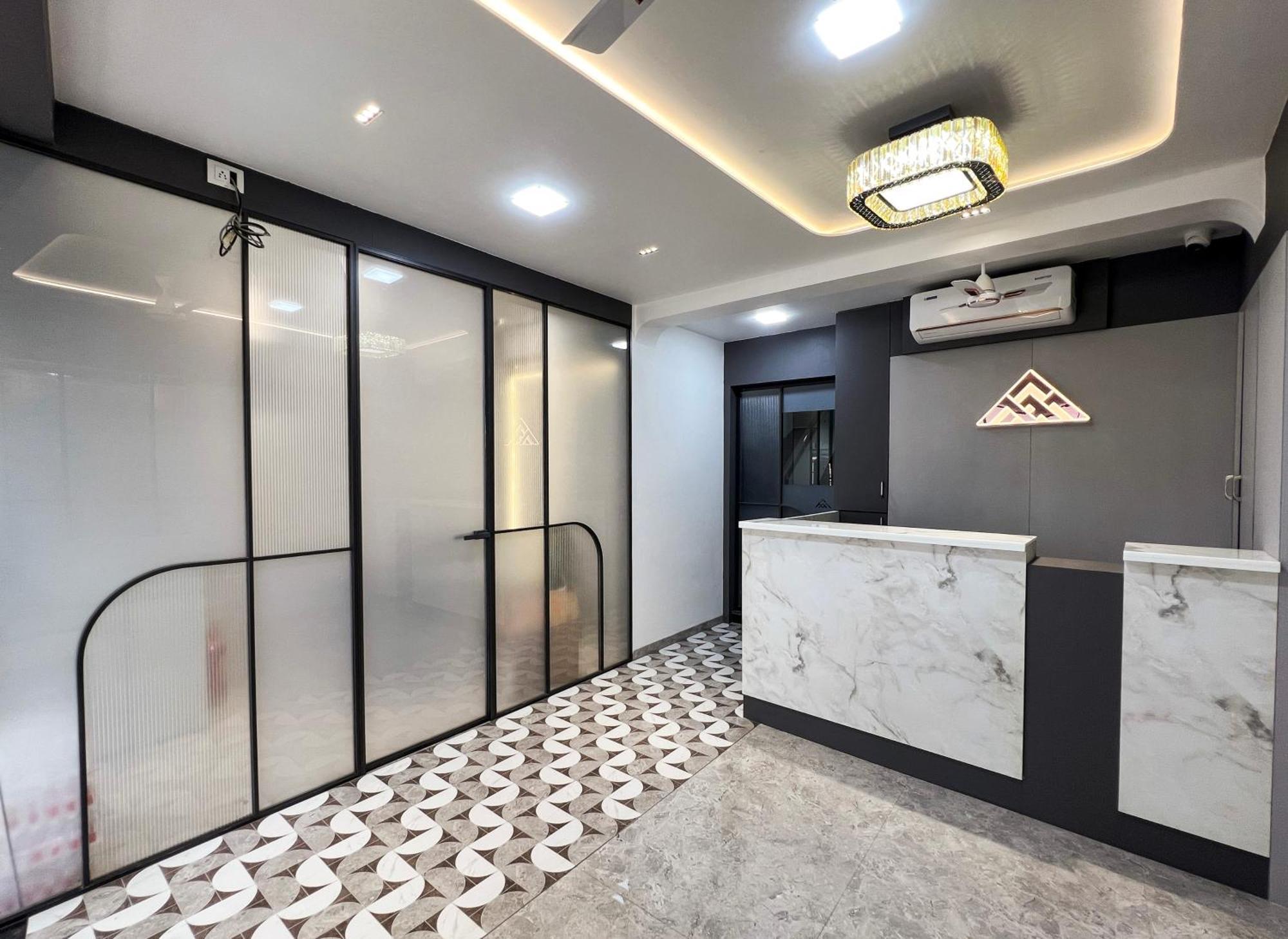 Apex & 2* Mumbai