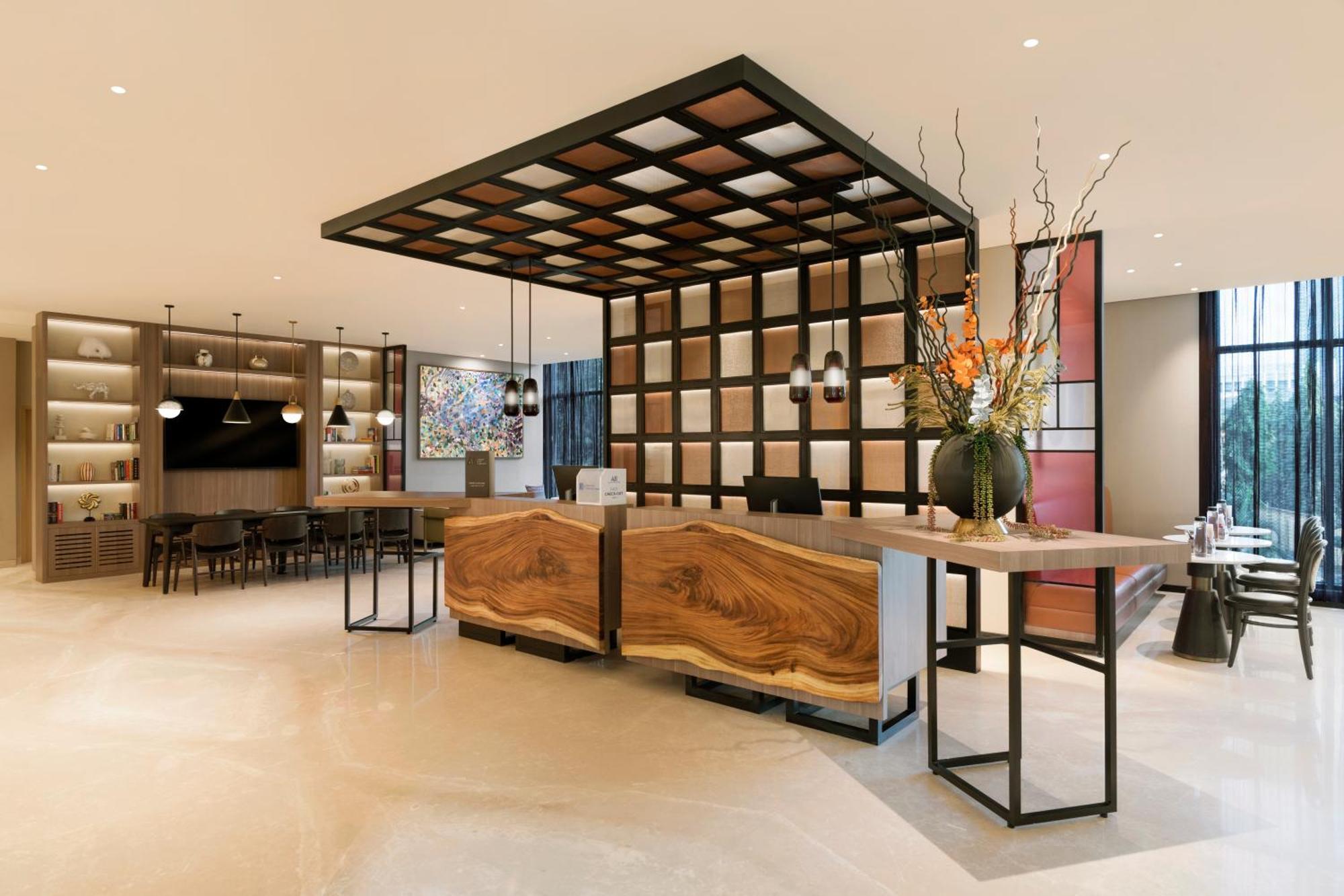 Ibis Bkc