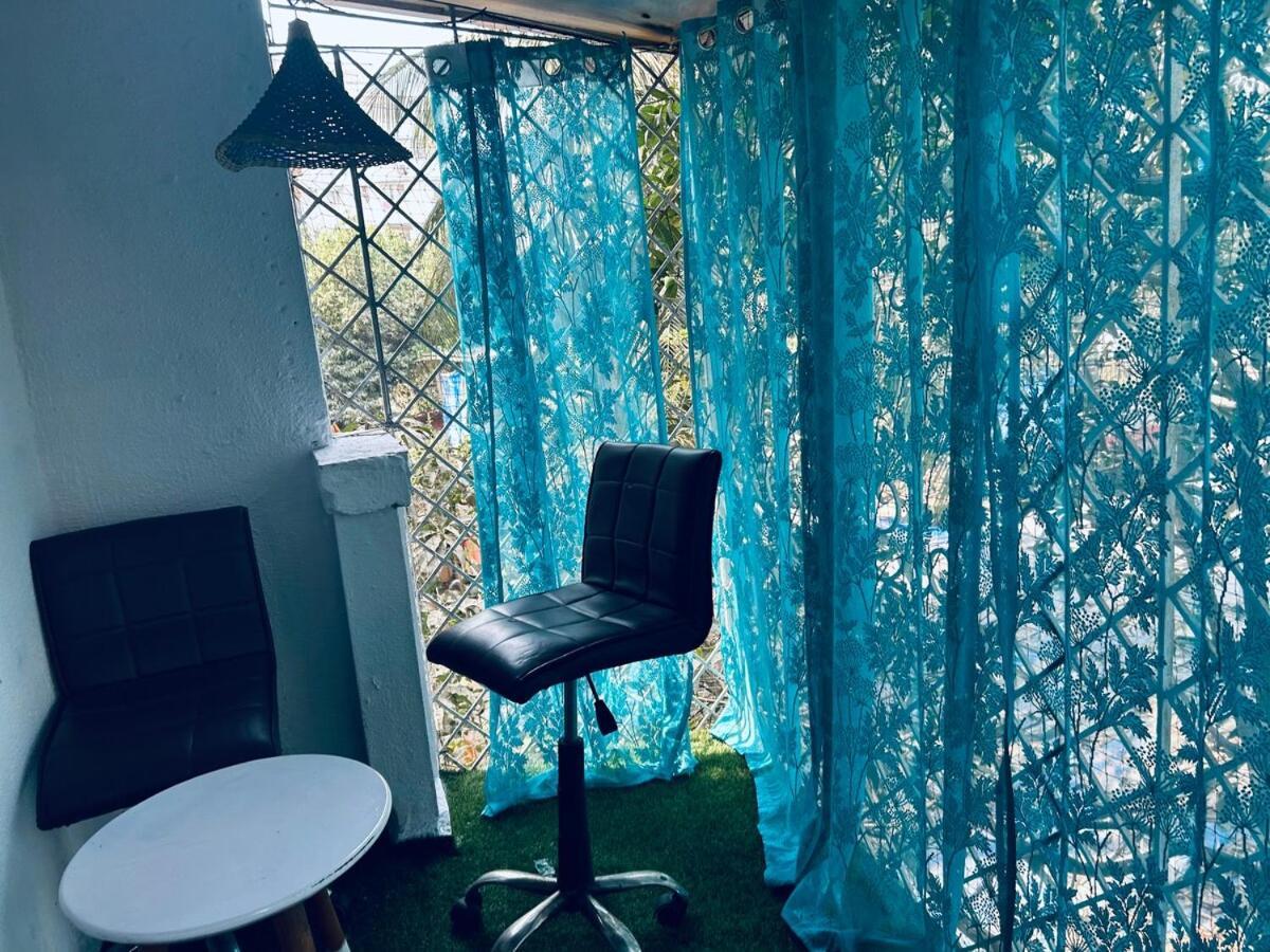 With A Balcony At Carters Apartment