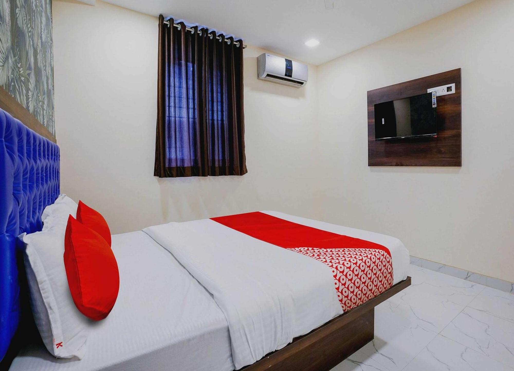Hotel O King Residency Near Bharat Talkies 4*